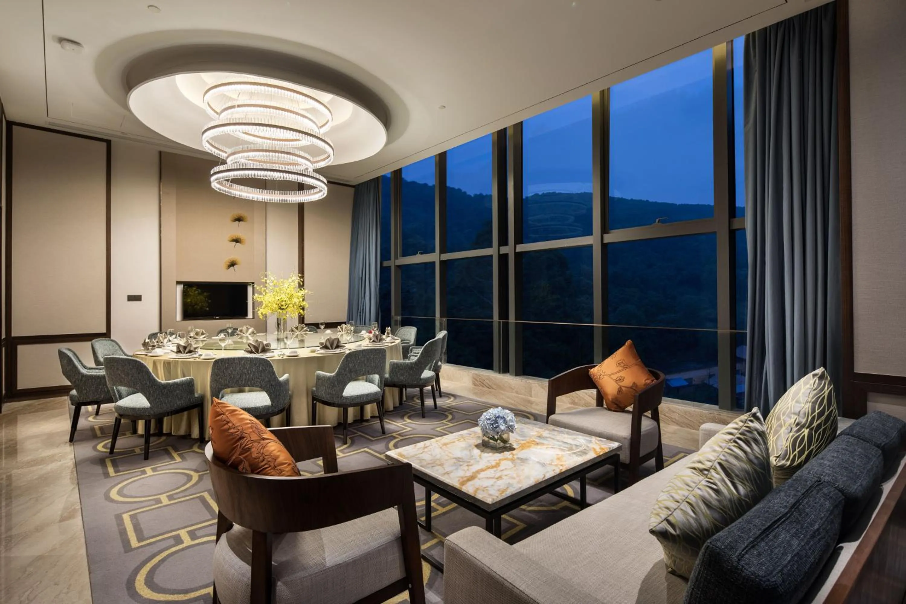 Restaurant/places to eat in Holiday Inn Shaoguan Downtown by IHG