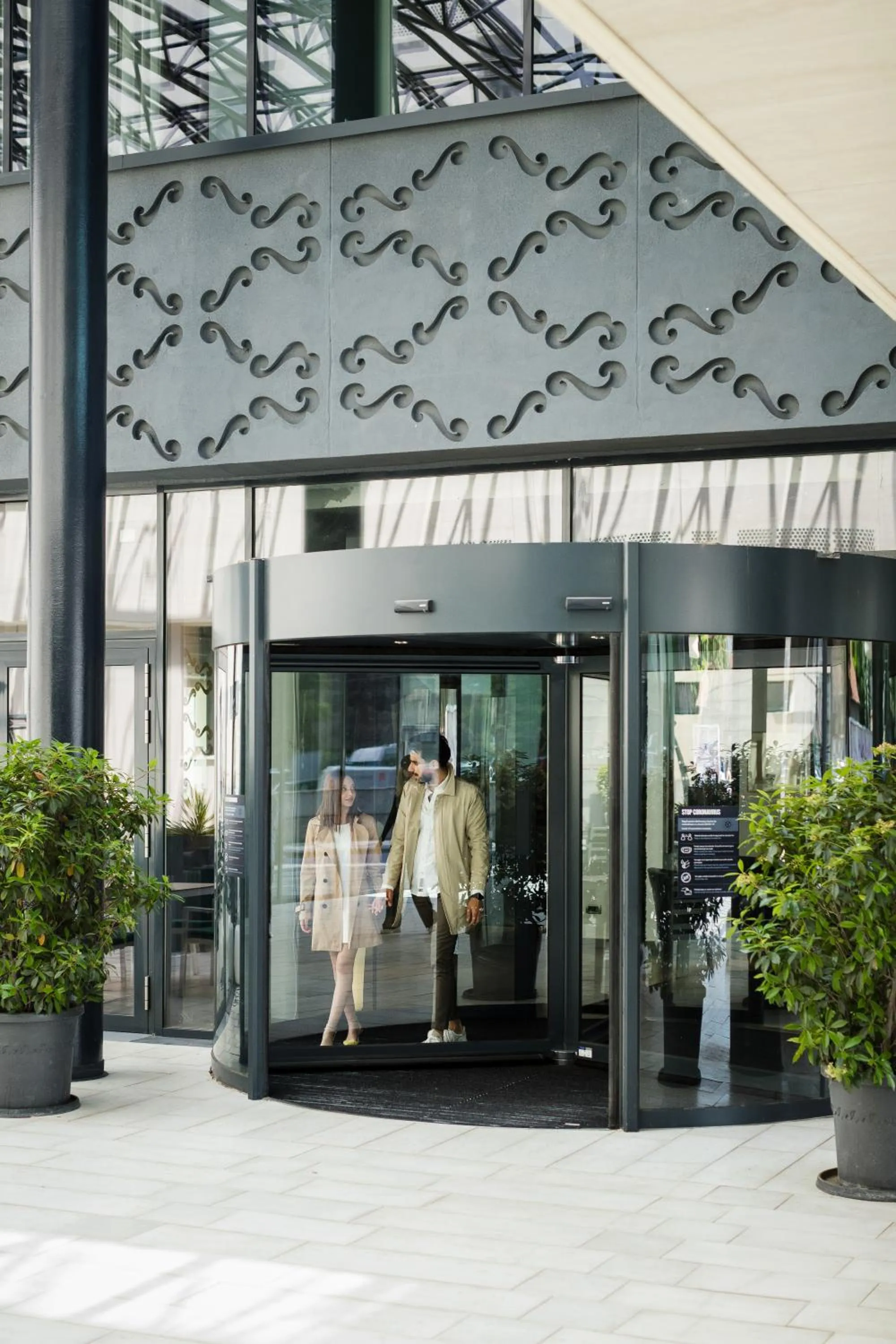 Facade/entrance in Hotel Timisoara