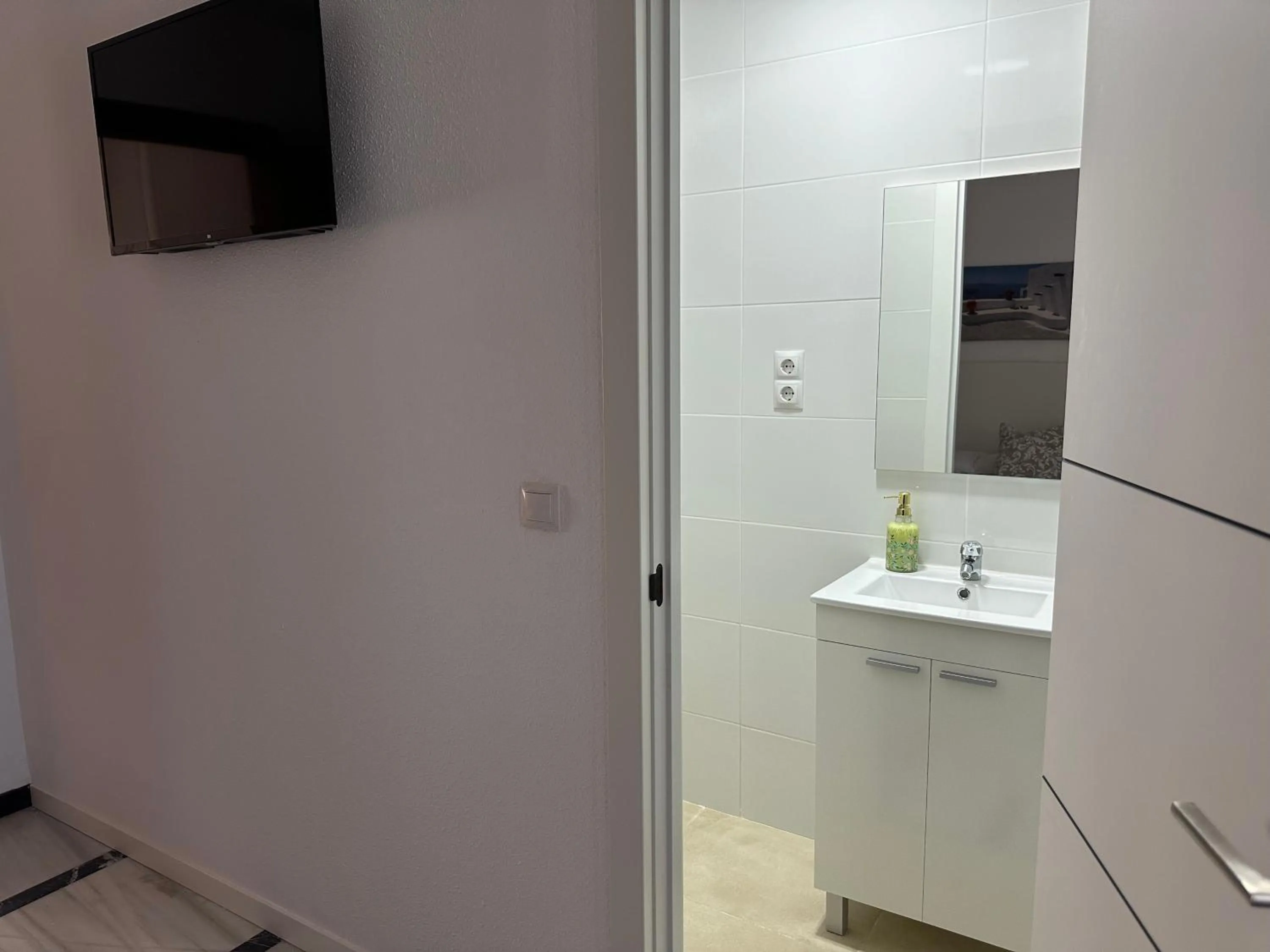 Shower in Hostal Arrate