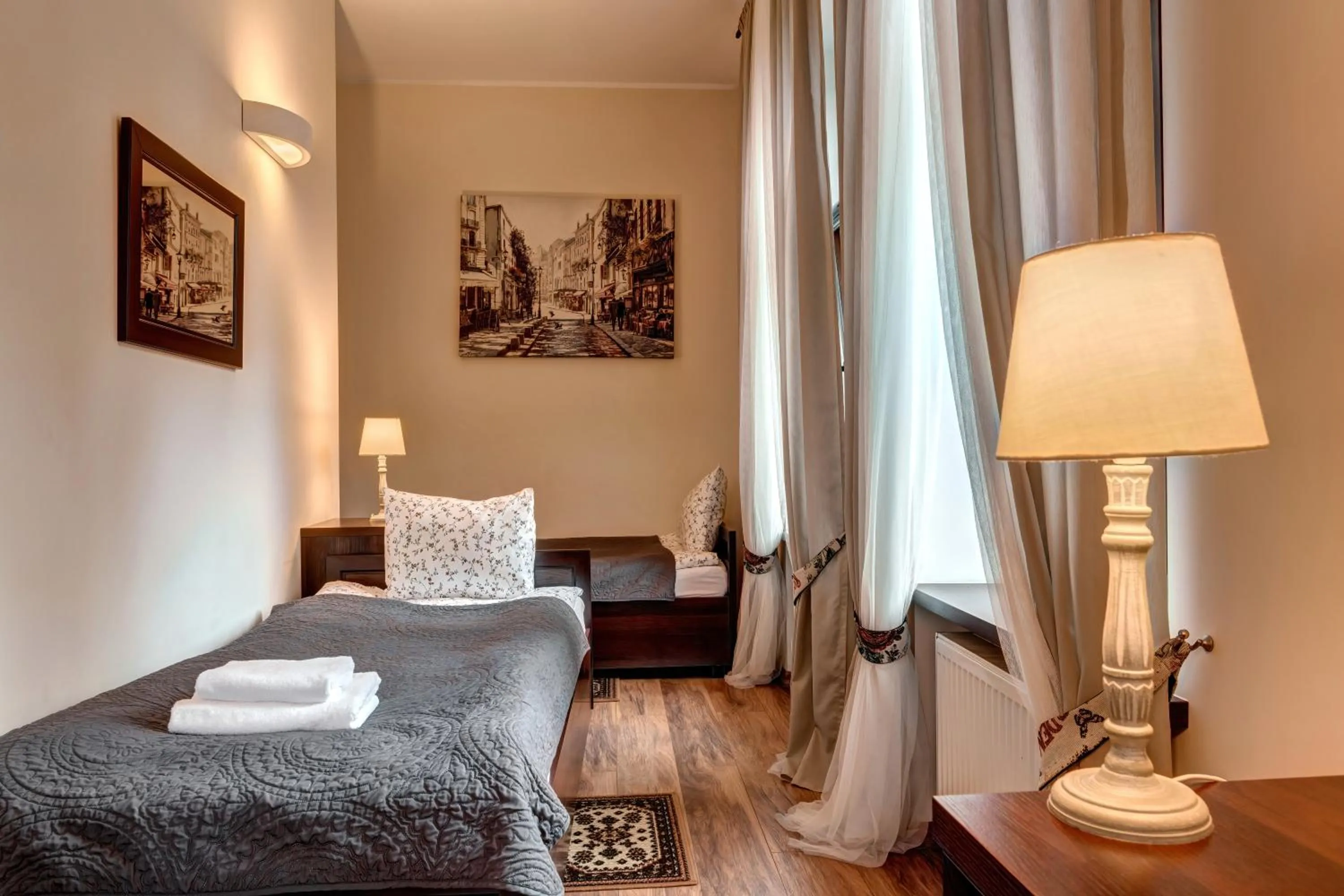 Bed in Hotel Charlotta