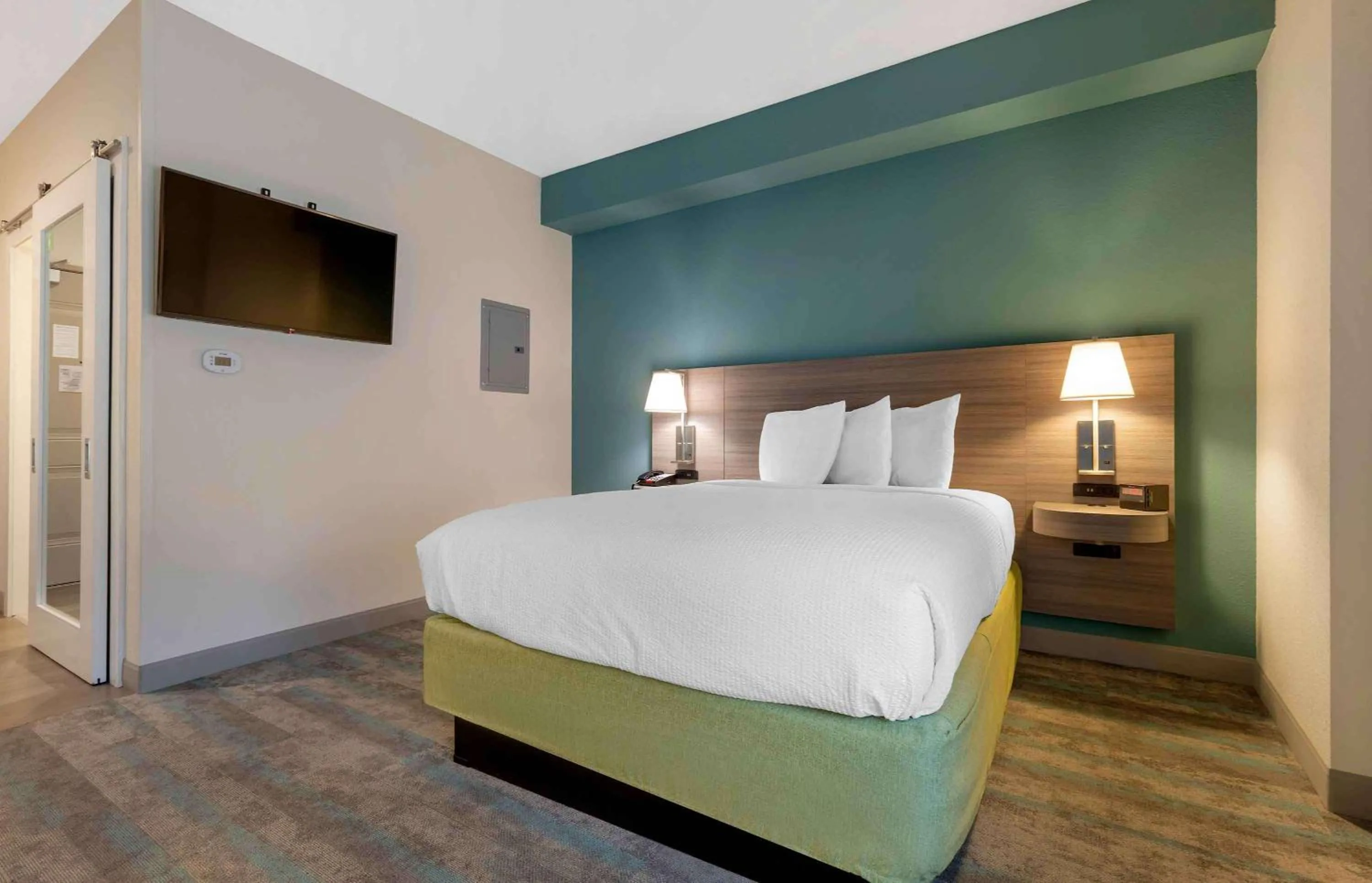 Bedroom, Bed in Extended Stay America Premier Suites - Greenville - Woodruff Road