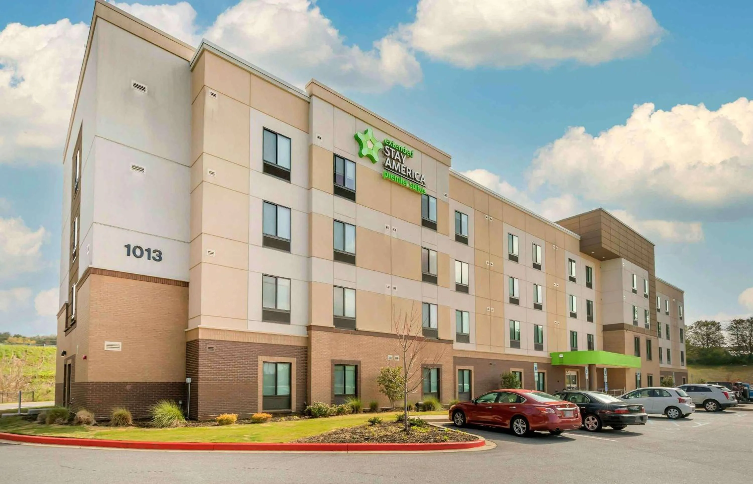 Property building in Extended Stay America Premier Suites - Greenville - Woodruff Road