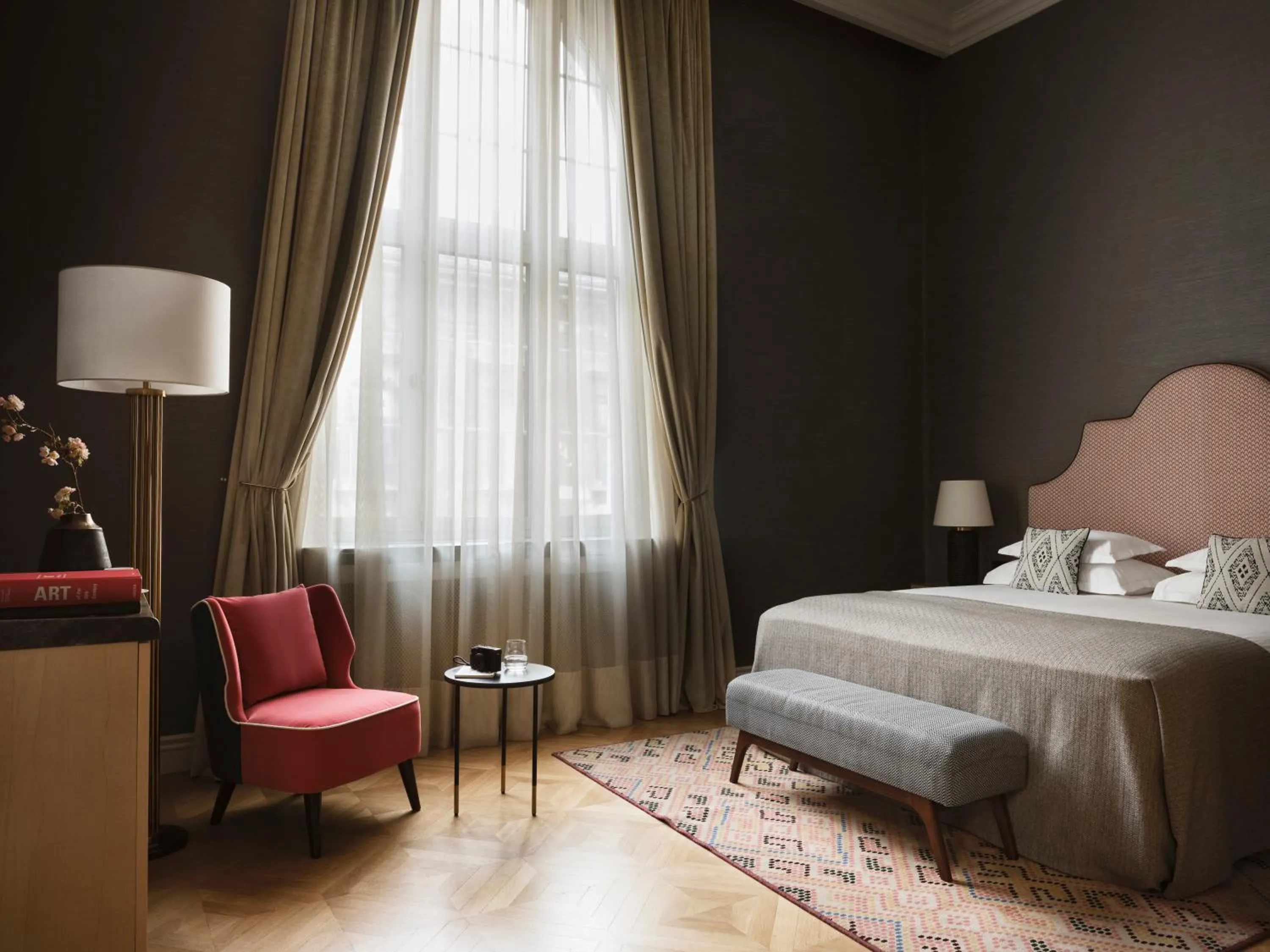 Bed in Hotel Capital