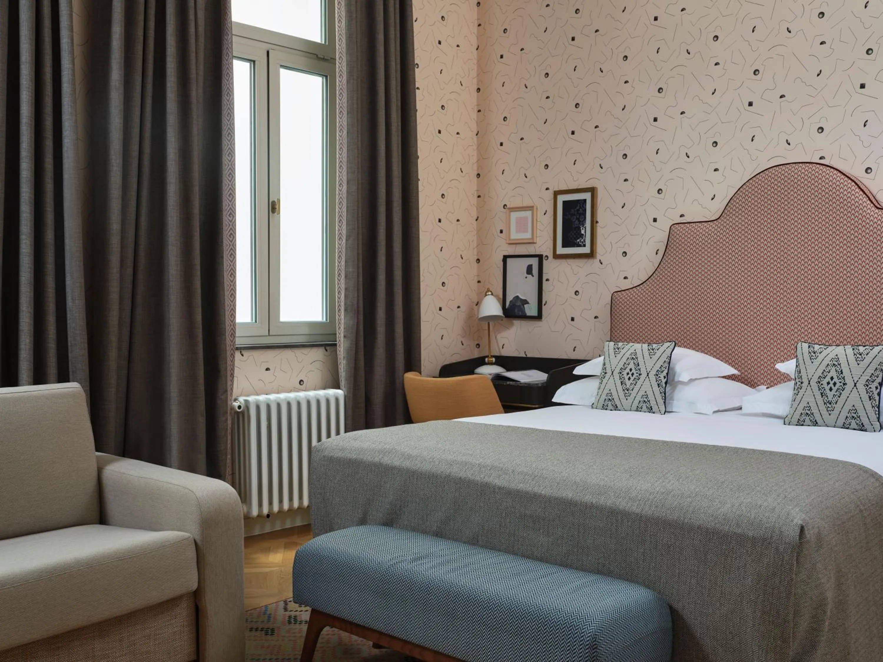 Bed in Hotel Capital