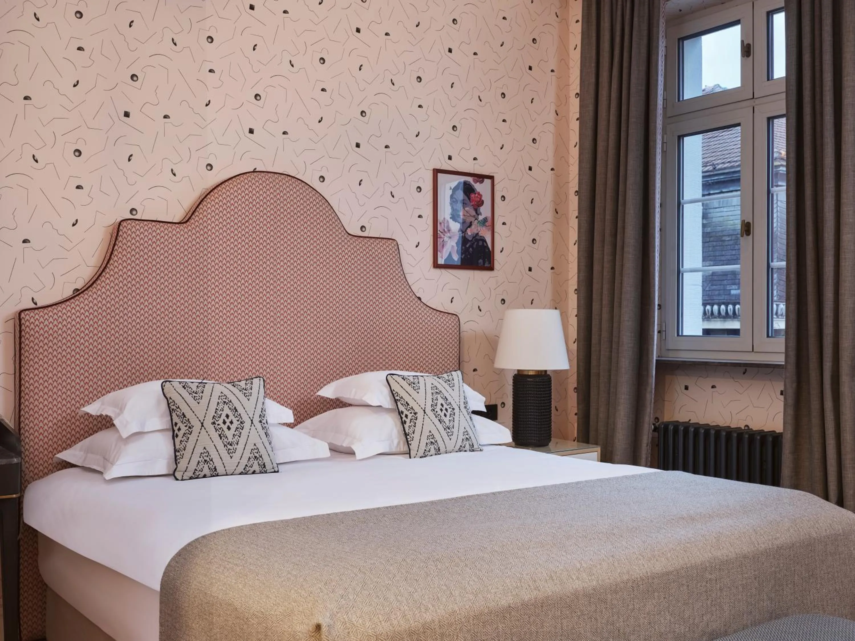 Bed in Hotel Capital