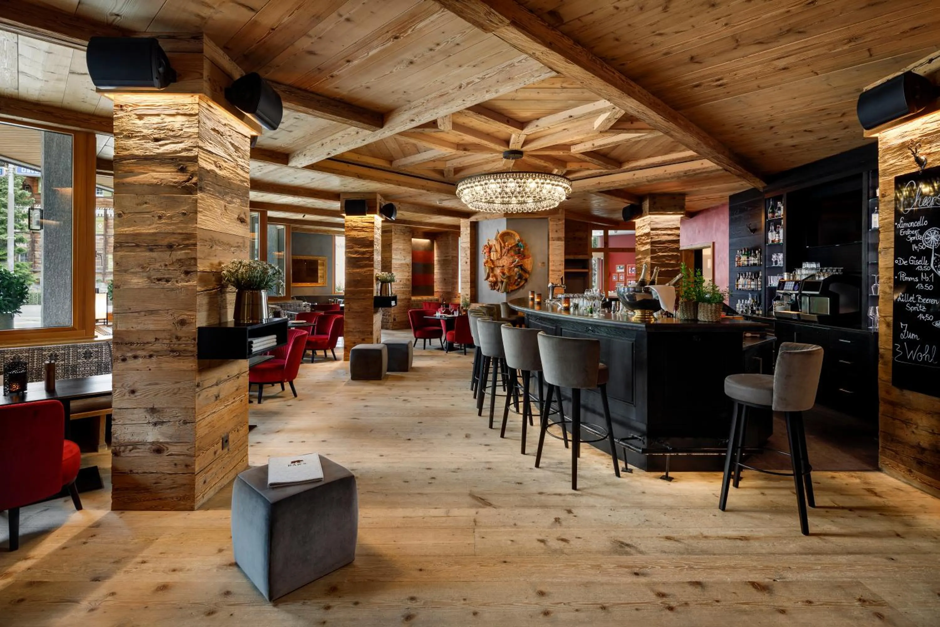 Lounge or bar in Hotel Piz Buin Klosters