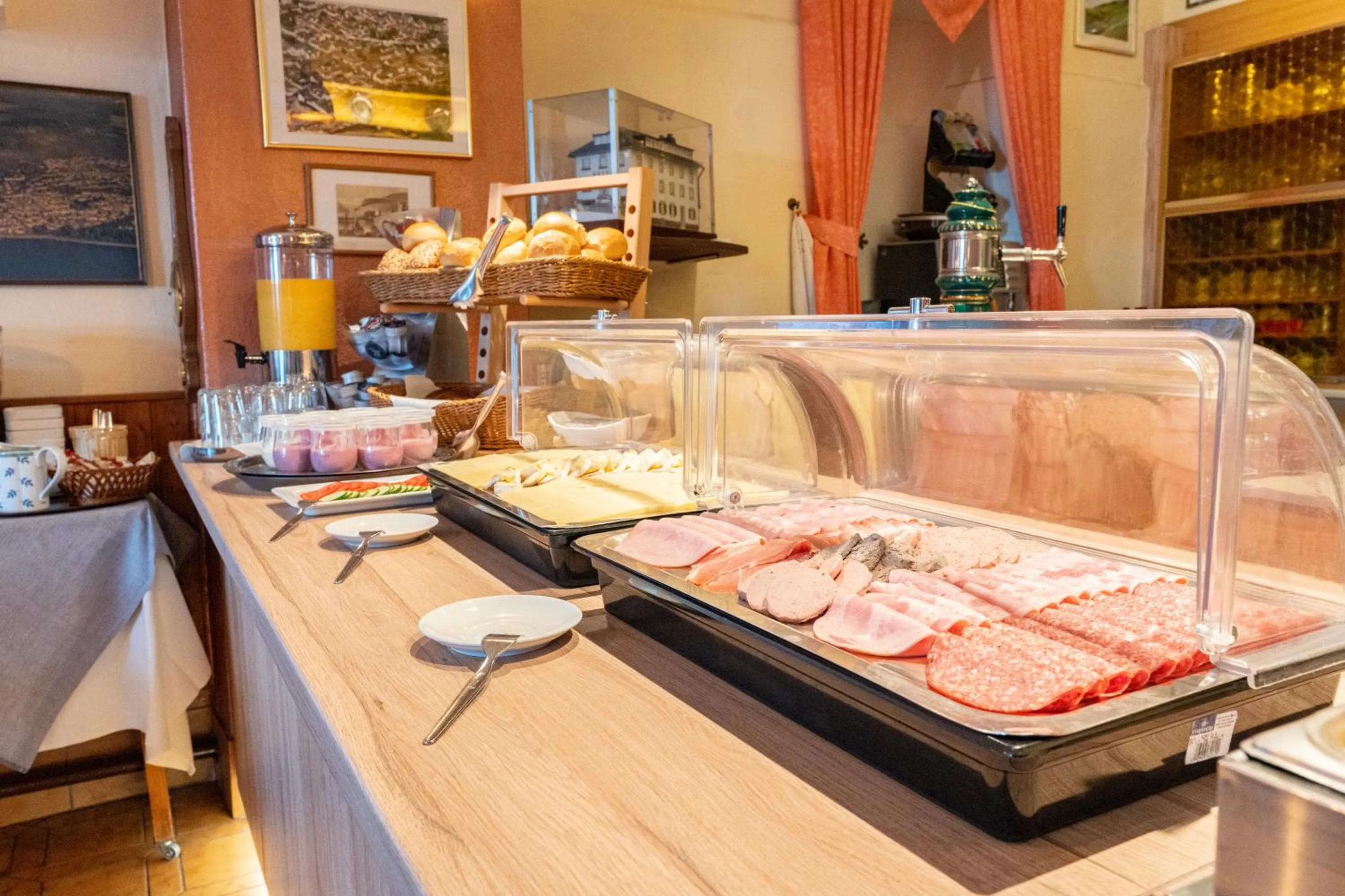 Breakfast in Hotel Krone Rüdesheim