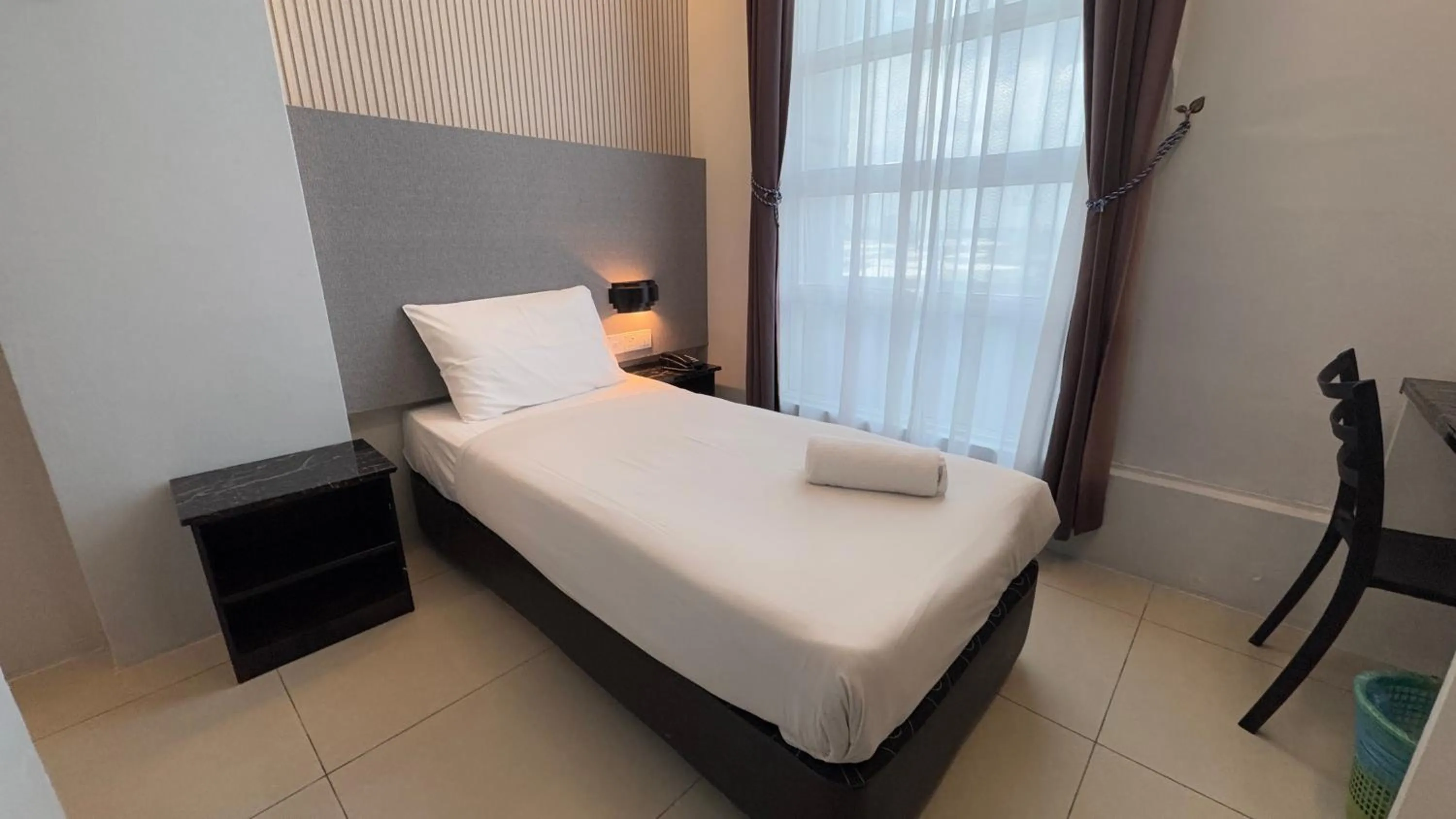 Bed in Best View Hotel Puchong