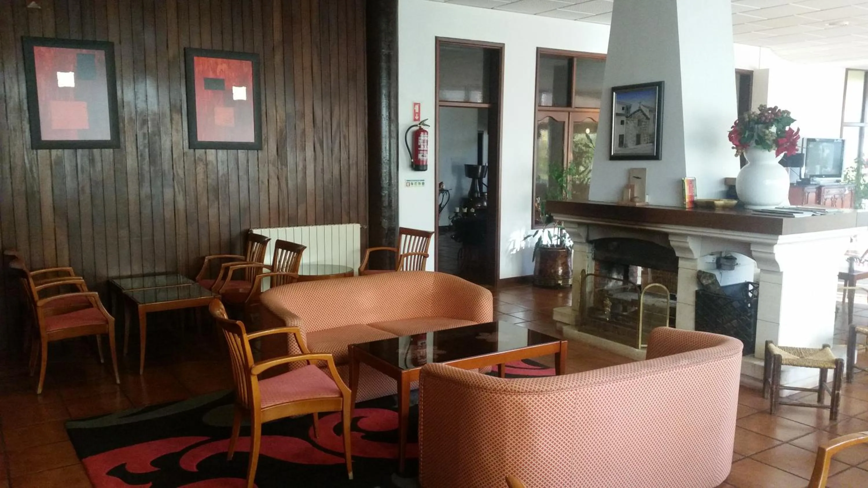 Communal lounge/ TV room in Hotel Pantanha Nature & Fitness