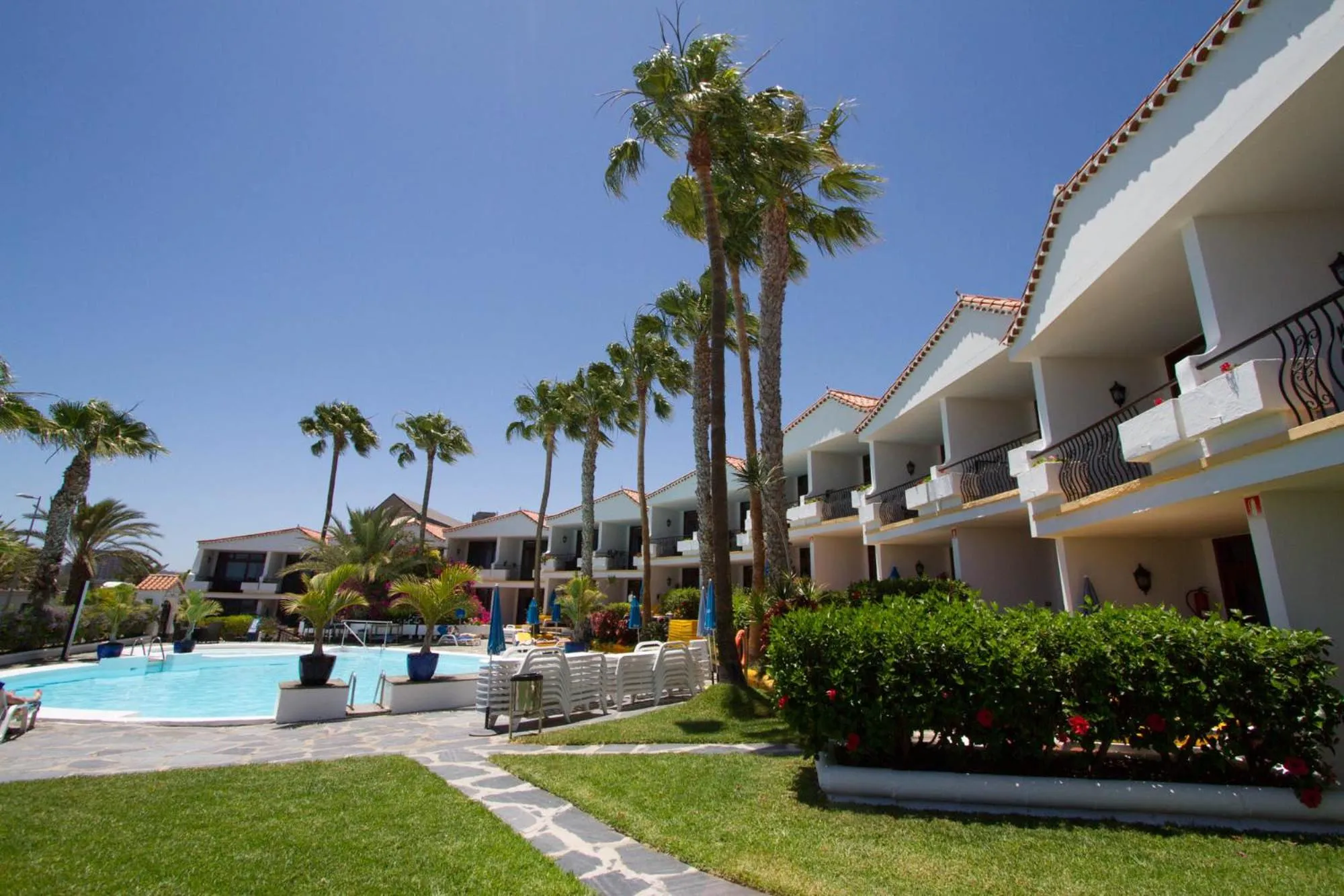 Property building in Sunsuites Carolina