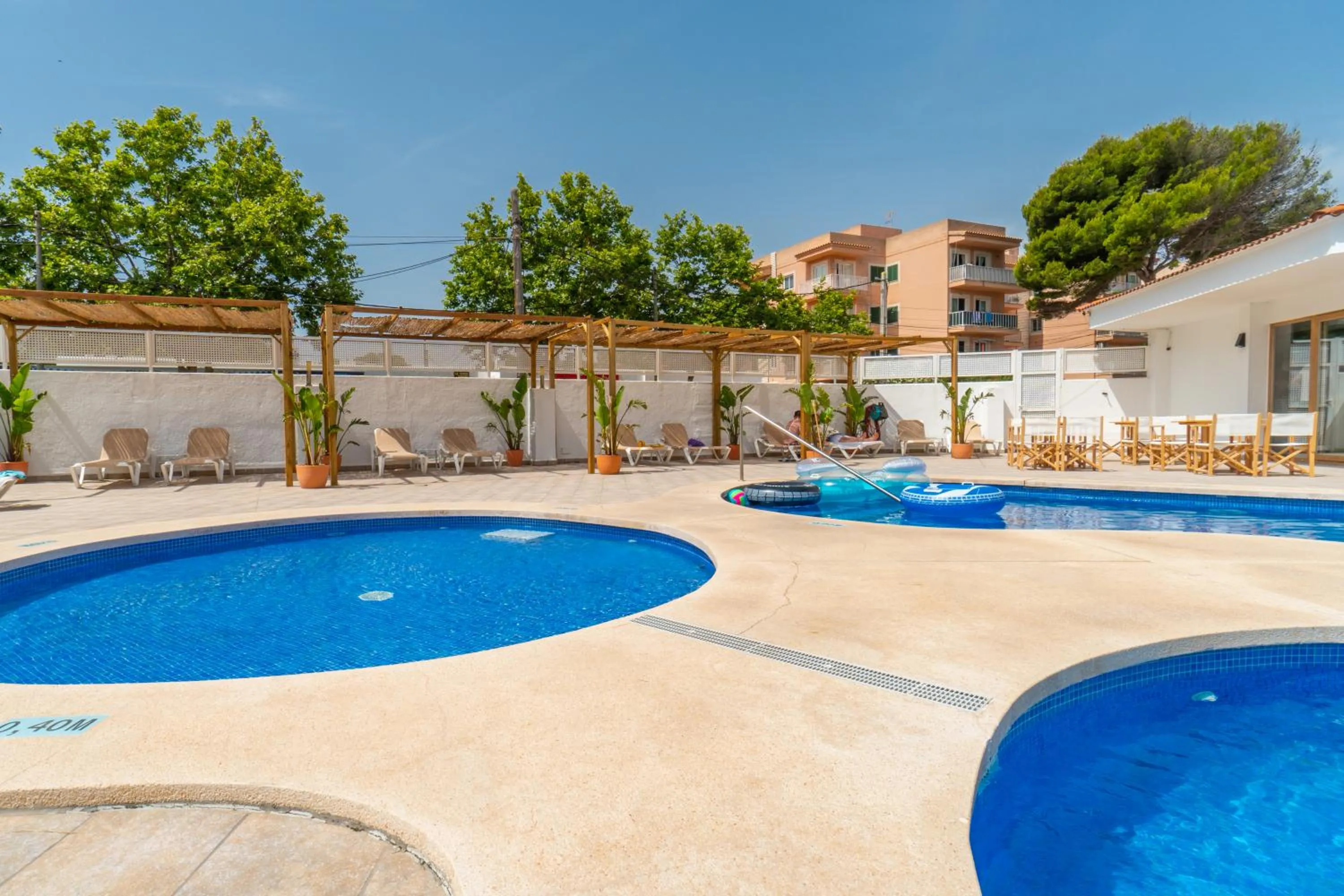 Swimming pool in Hostal Alzina