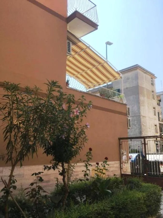 Property building in Alloggio Turistico via dei Faggi - Room