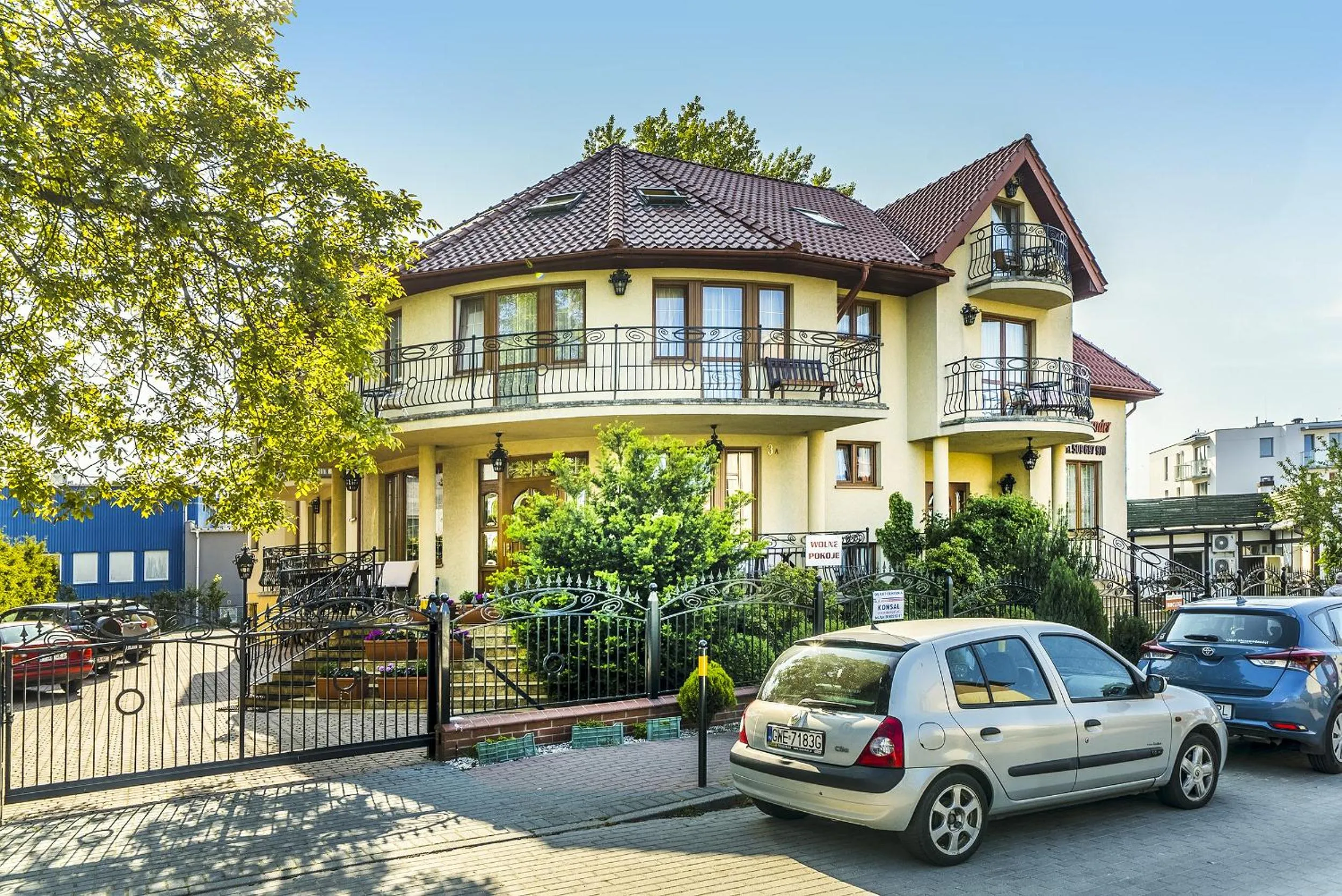 Property building in Willa Aleksander