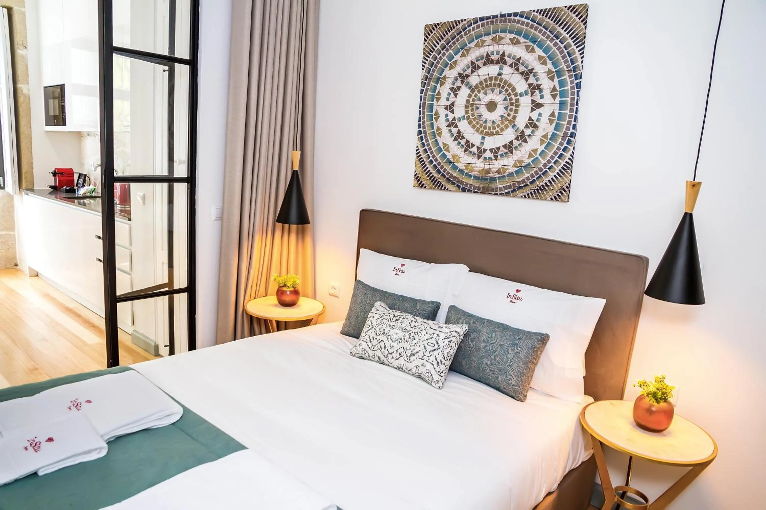 Bedroom, Bed in Formosa 168 by Guestify