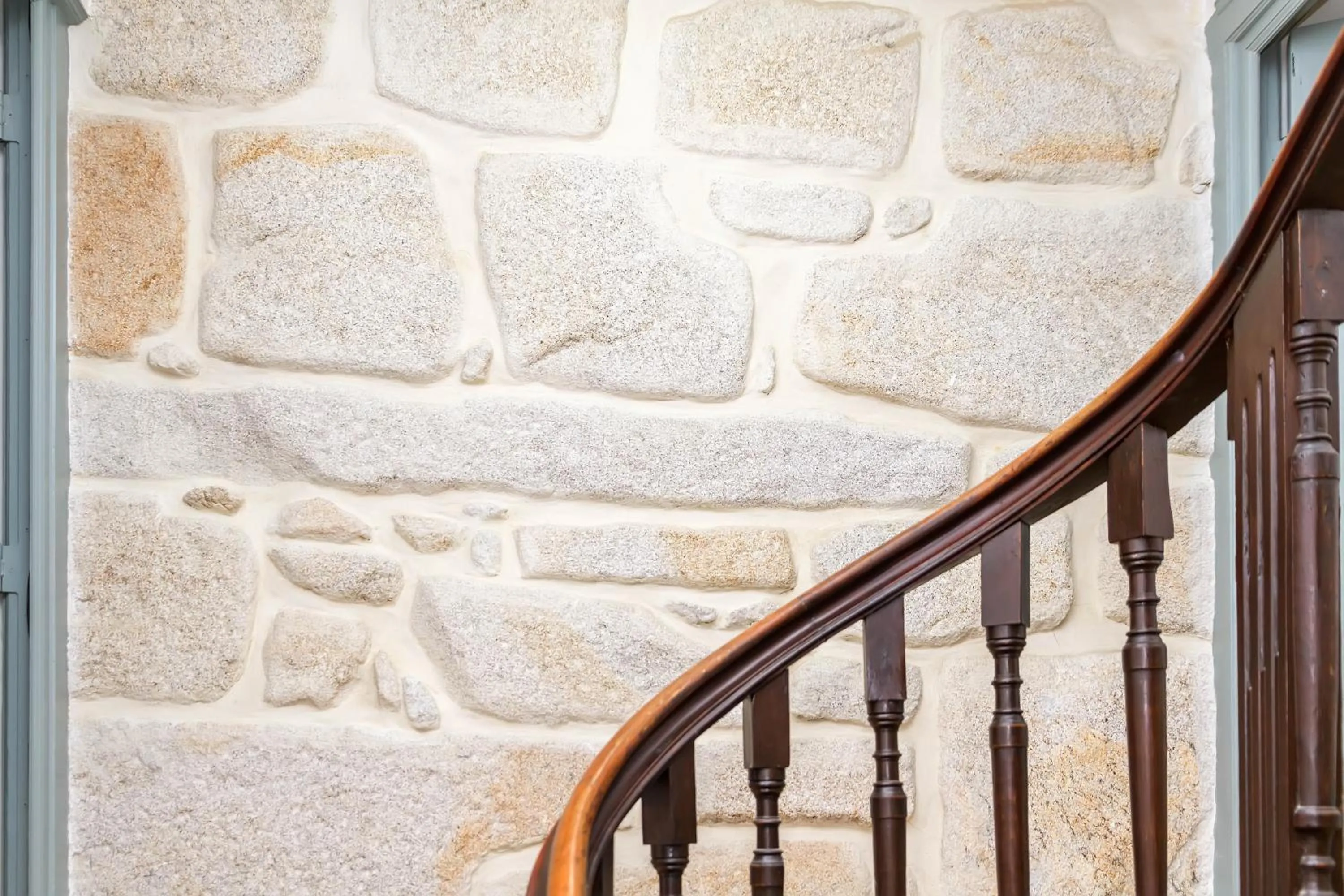 Decorative detail in Formosa 168 by Guestify