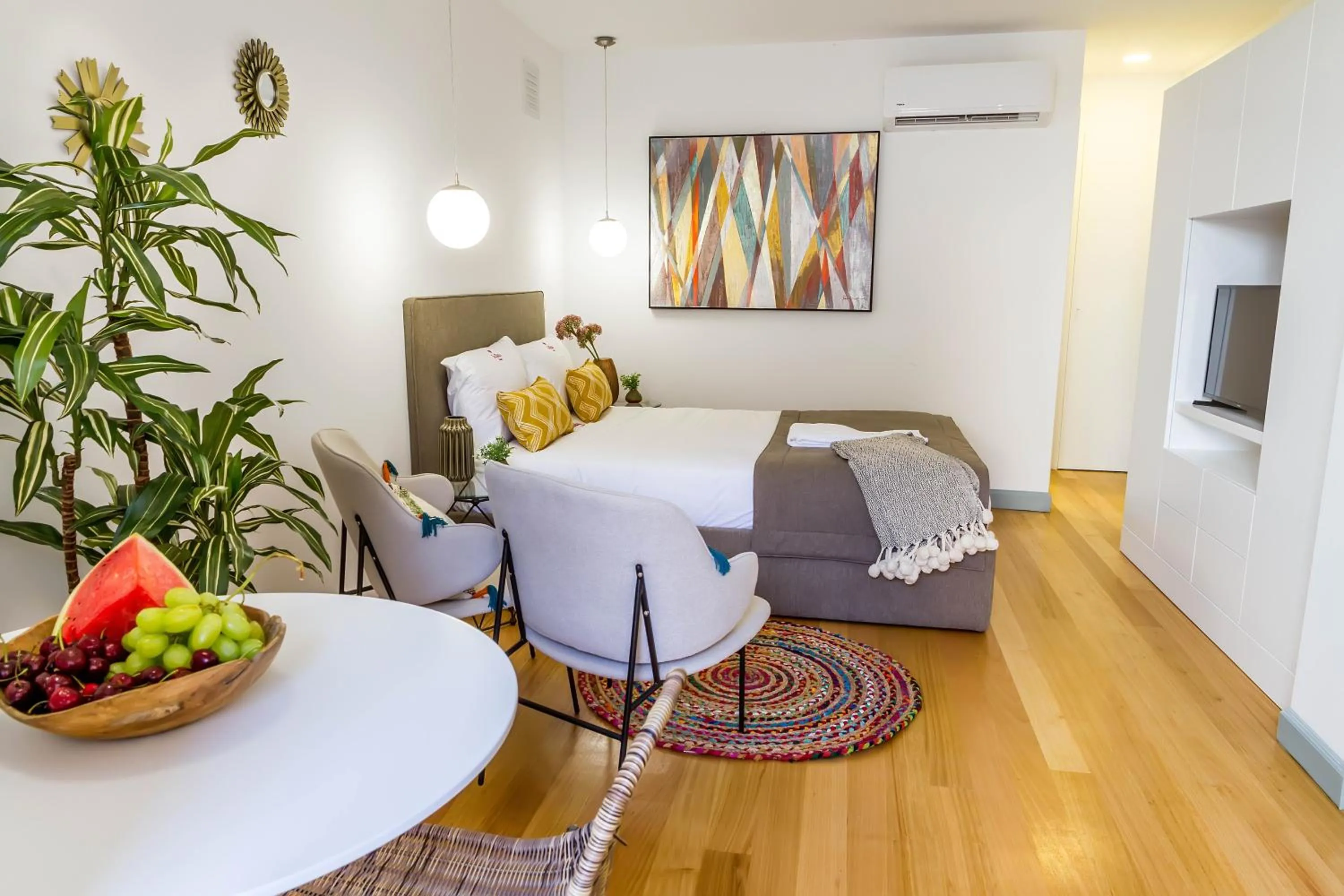 Bed in Formosa 168 by Guestify