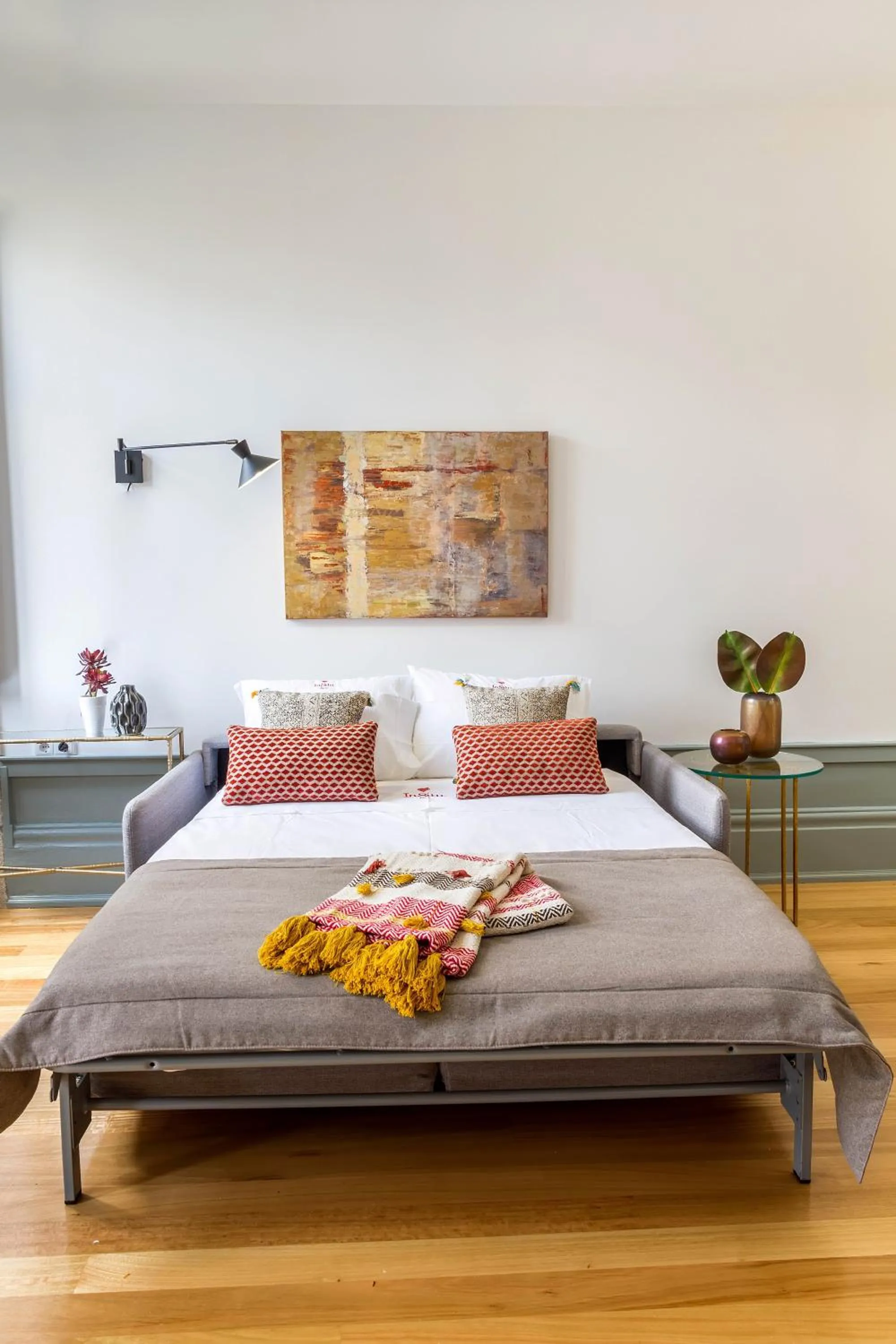 Bed in Formosa 168 by Guestify