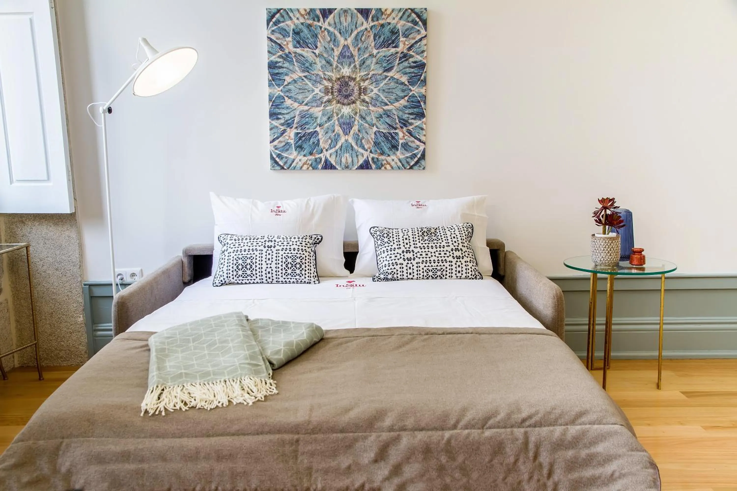 Bed in Formosa 168 by Guestify