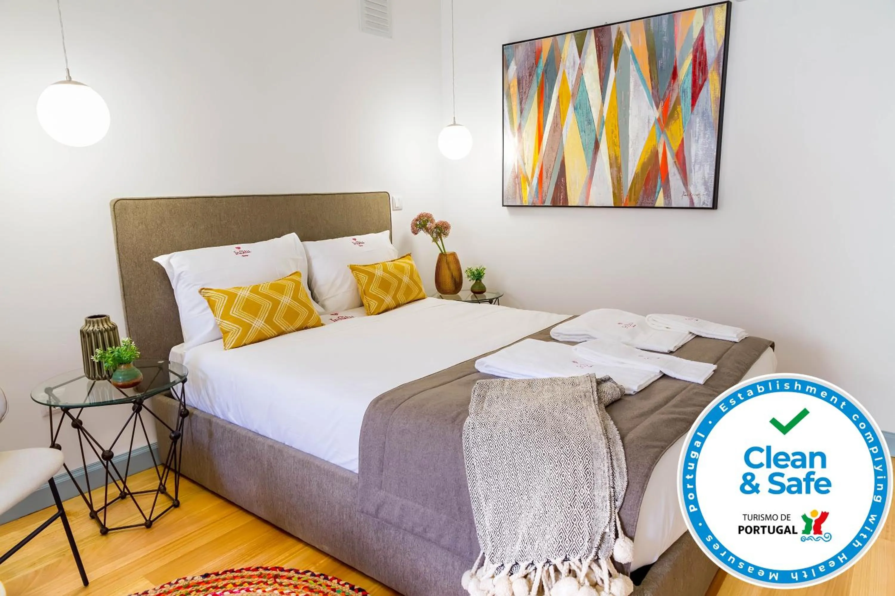 Bed in Formosa 168 by Guestify