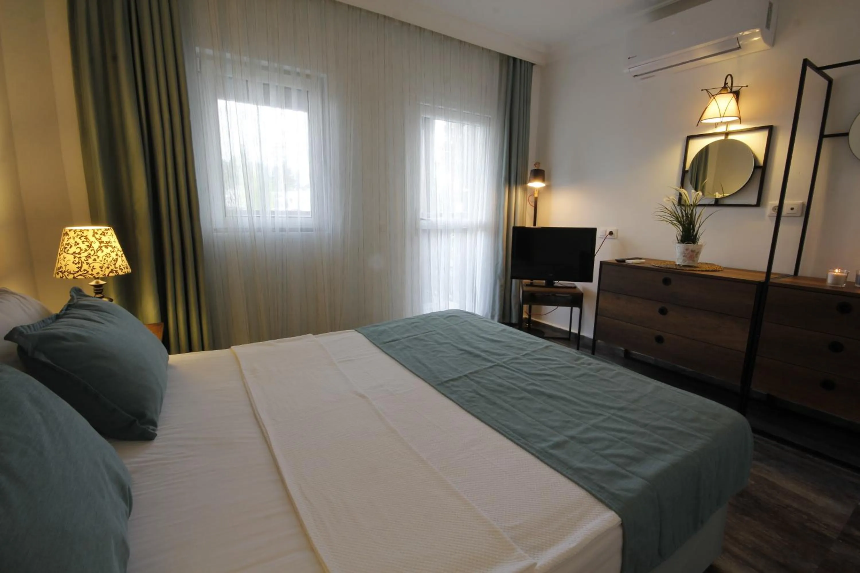 Bed in Bitez Garden Life