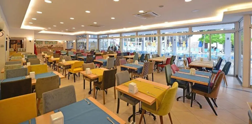 Restaurant/places to eat in Bitez Garden Life