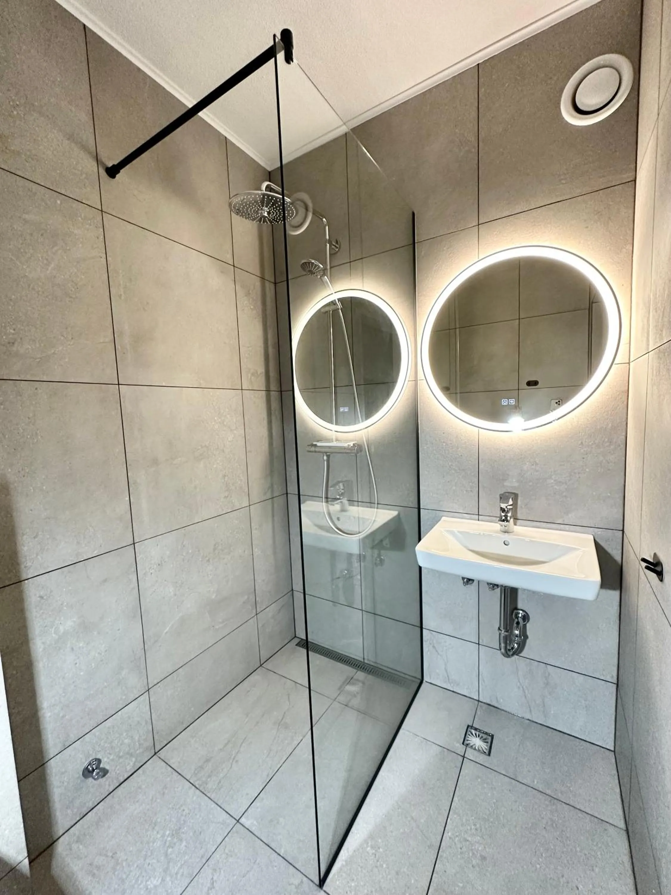 Shower in Guesthouse Hamar