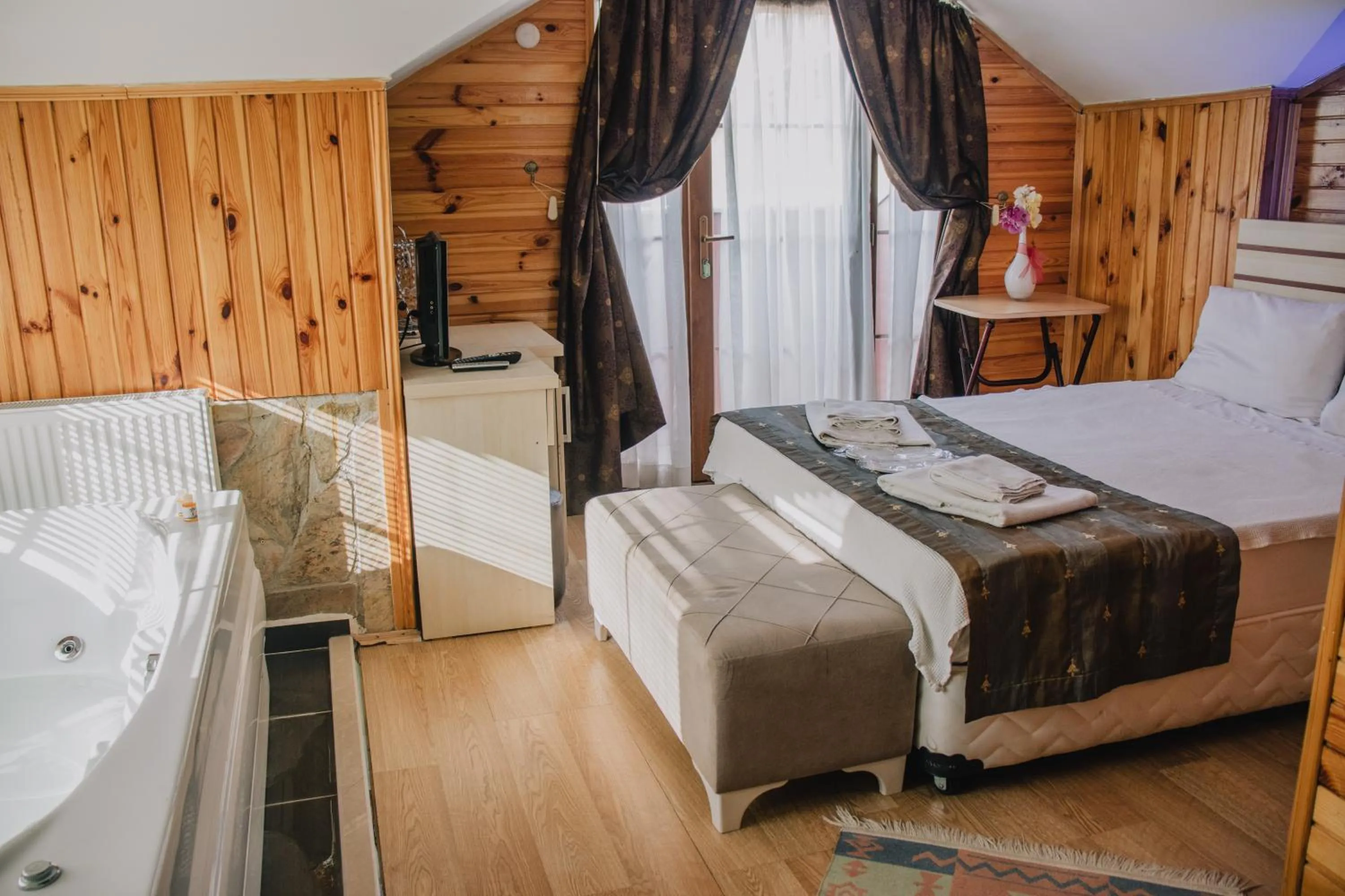 Photo of the whole room, Bed in Ağva Ayışığı Otel