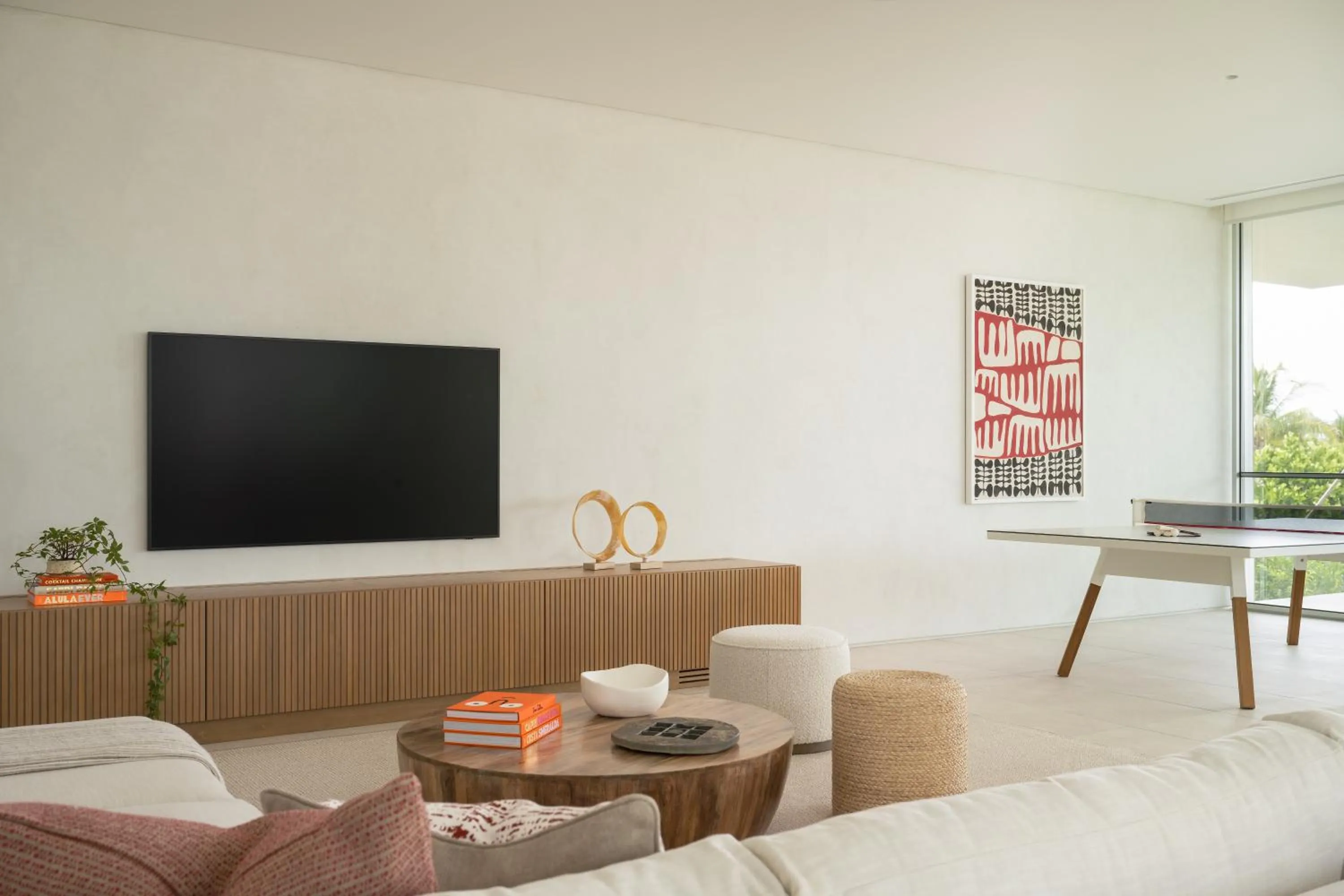 Game Room, Bed in Beach Enclave