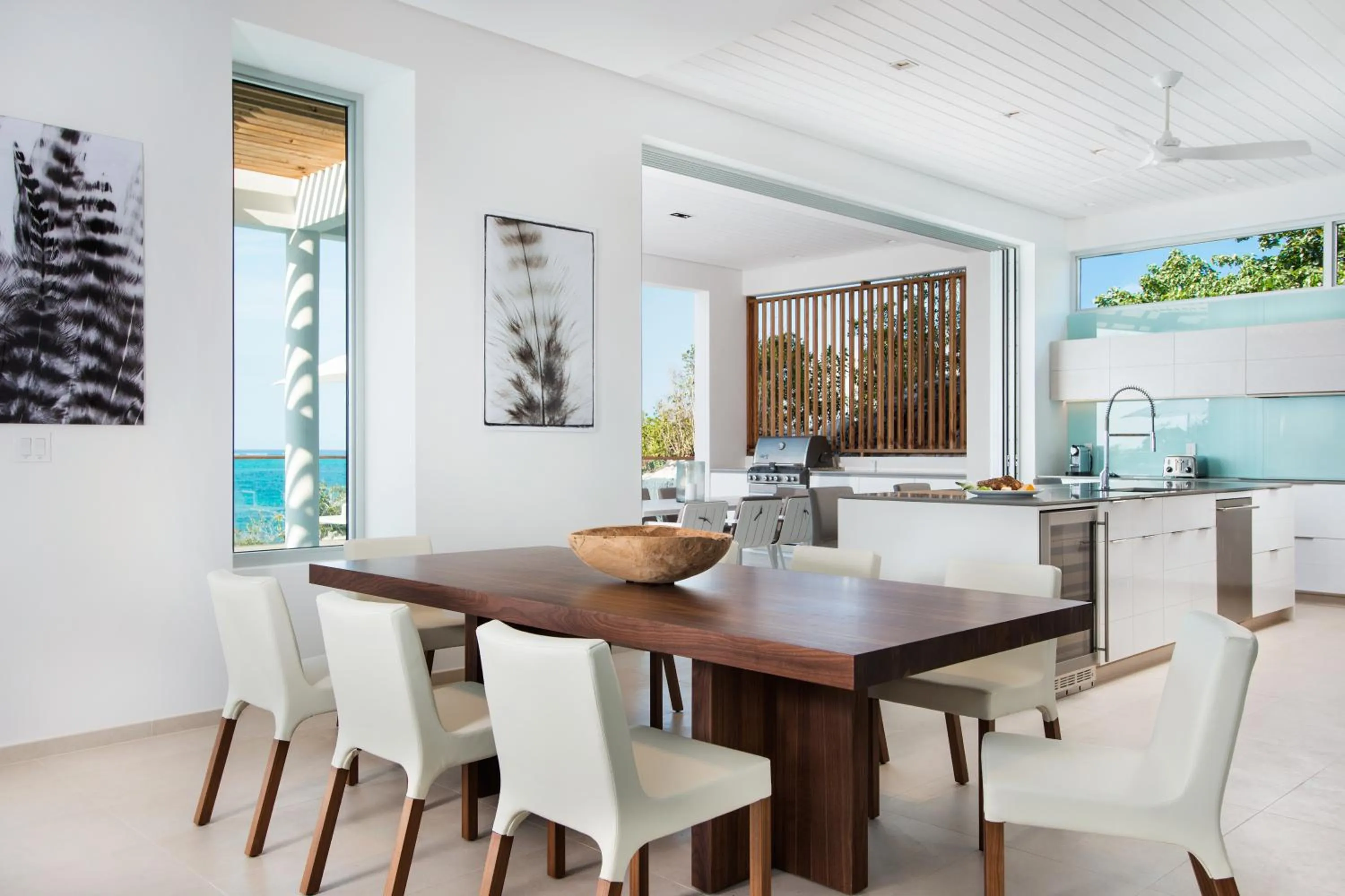 Dining area in Beach Enclave