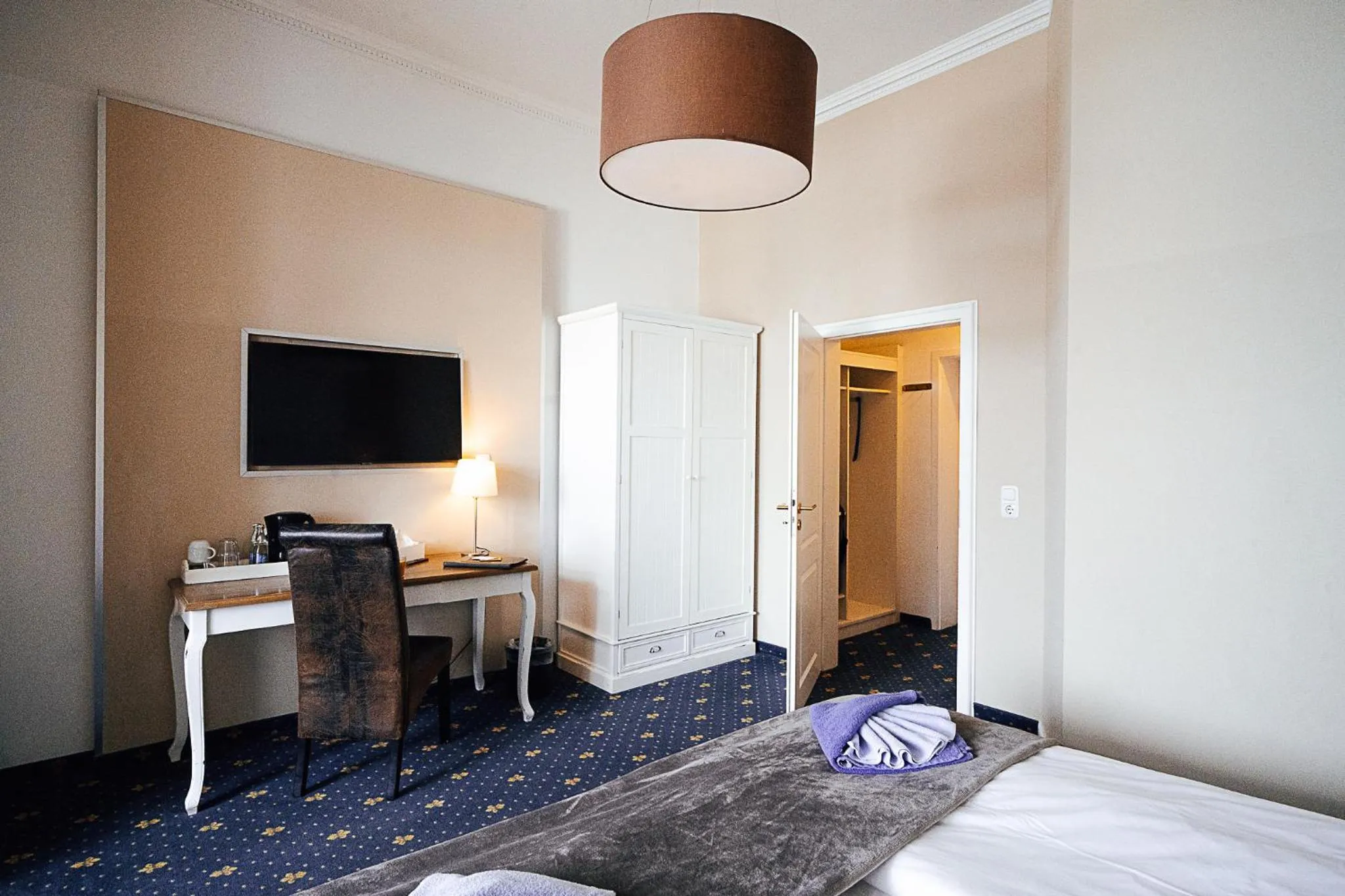 Living room, Bed in Hotel Villa Schwanebeck