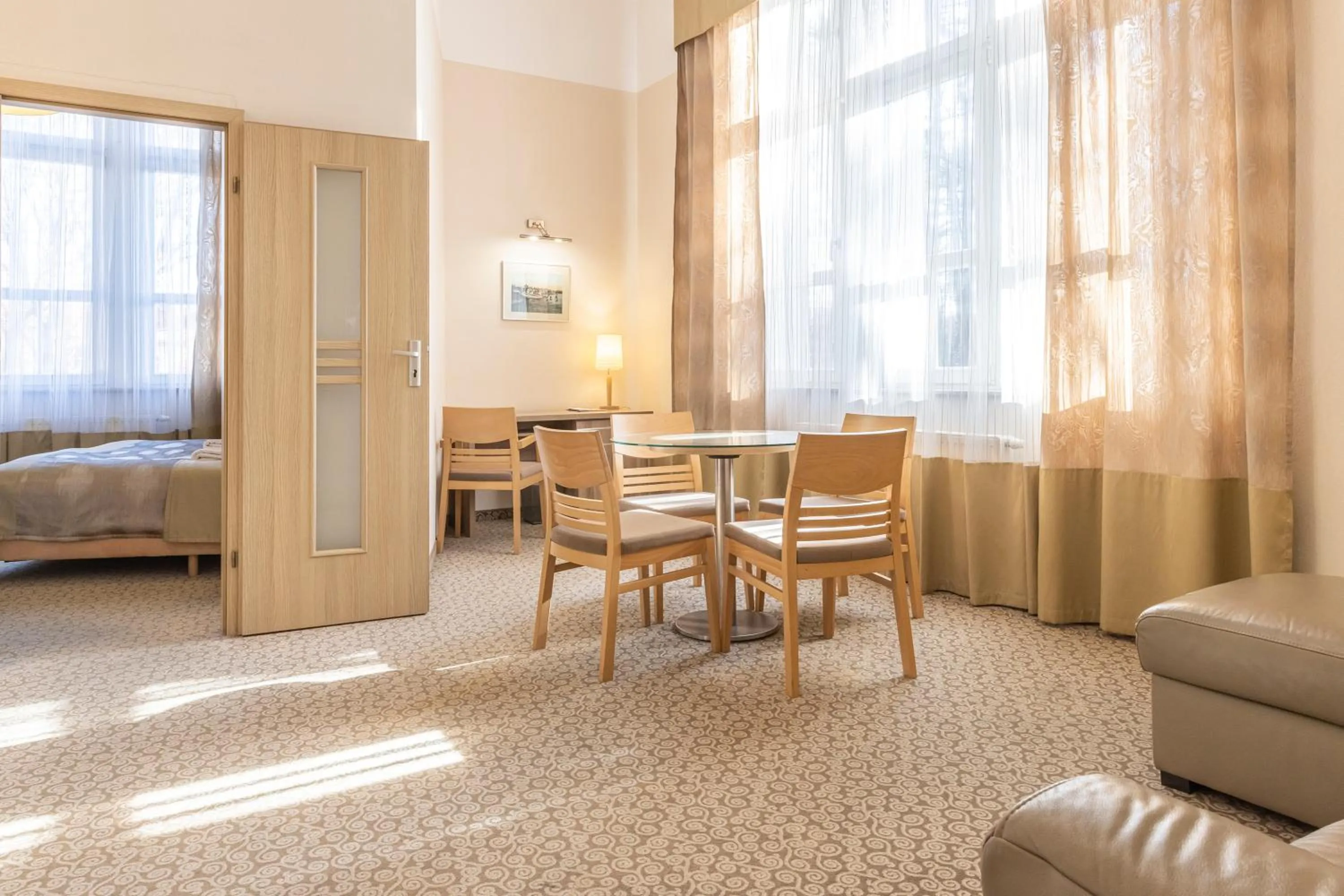 Photo of the whole room, Bed in Hotel Cesarskie Ogrody