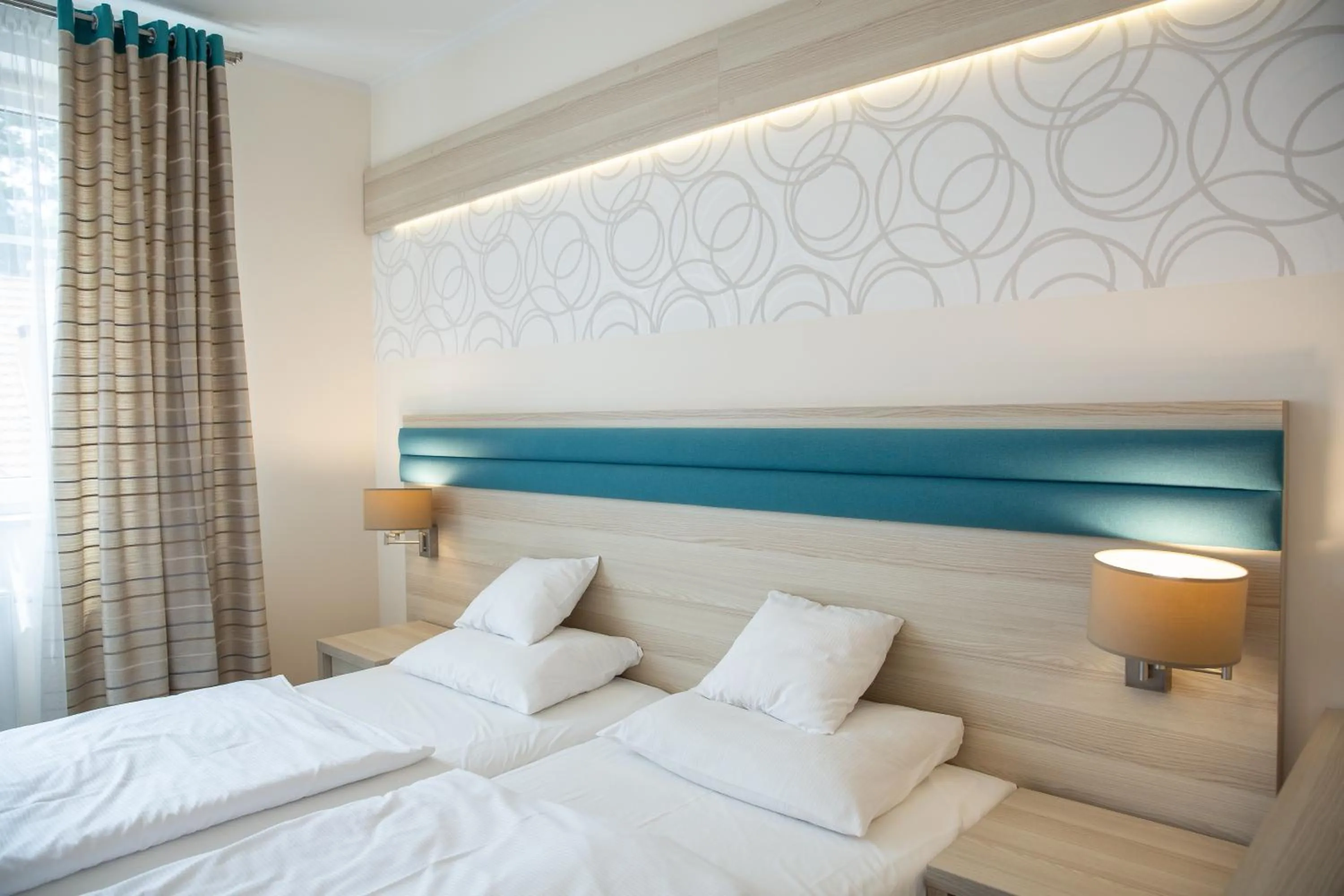 Photo of the whole room, Bed in Hotel Cesarskie Ogrody