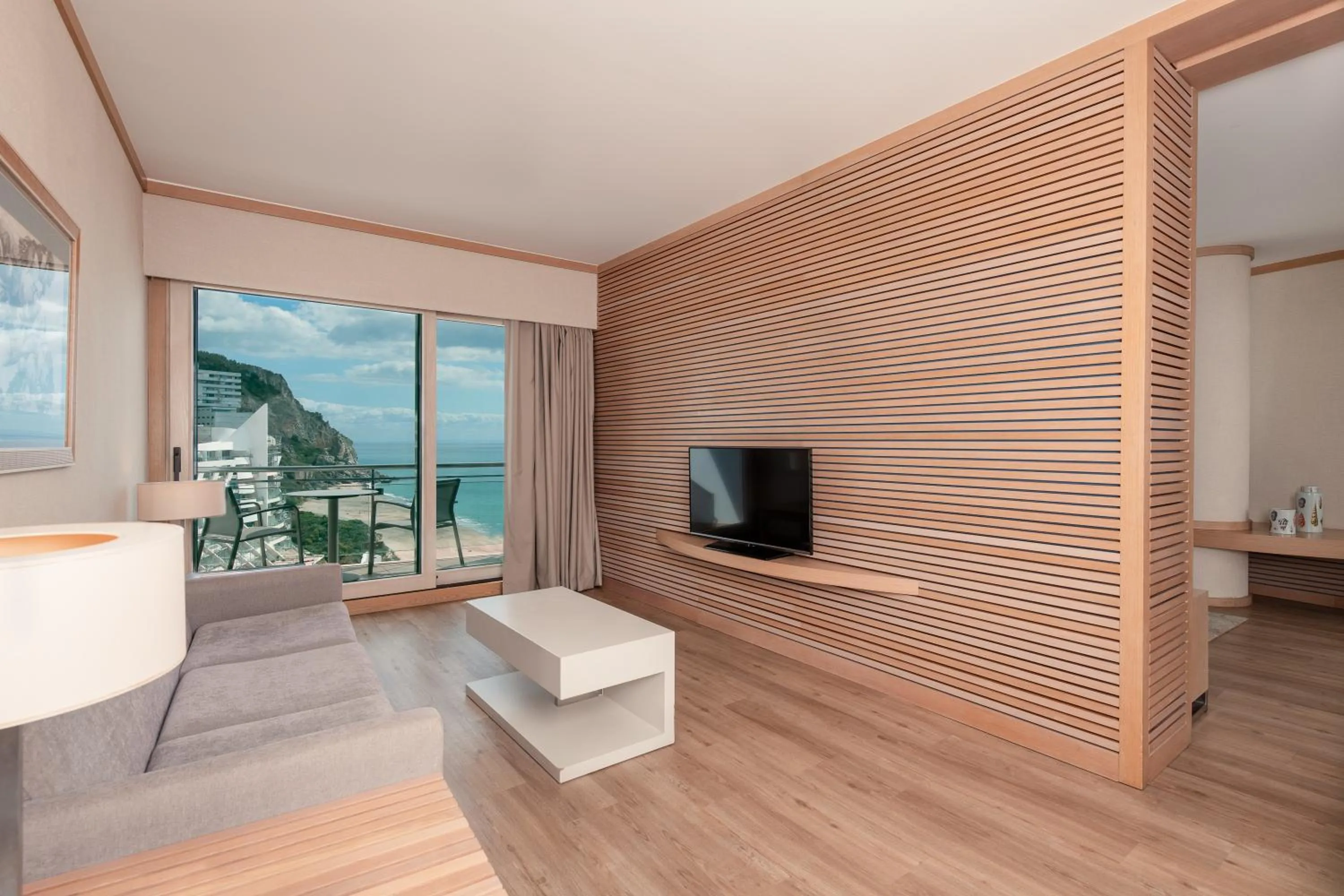TV and multimedia in Sesimbra Oceanfront Hotel - Preferred Hotels and Resorts