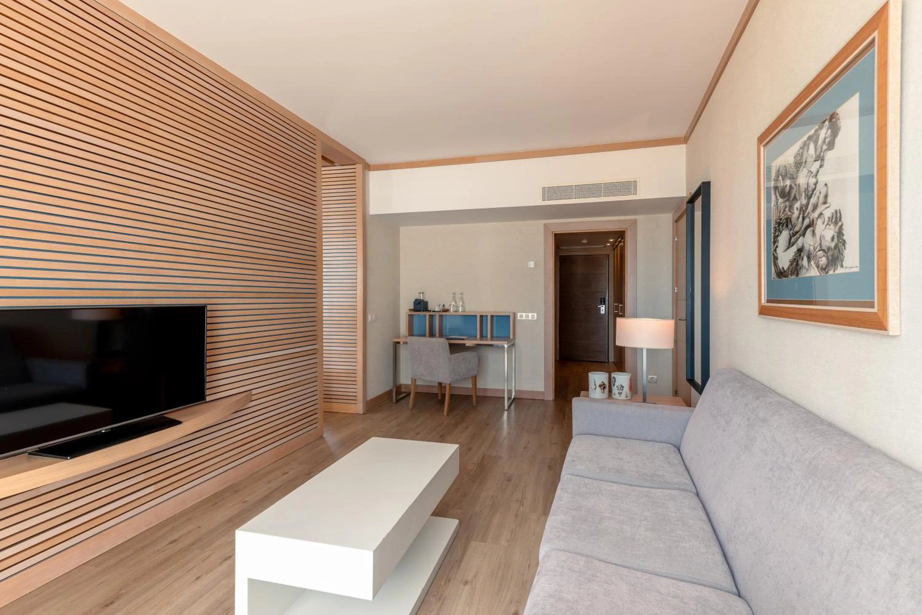 TV and multimedia in Sesimbra Oceanfront Hotel - Preferred Hotels and Resorts