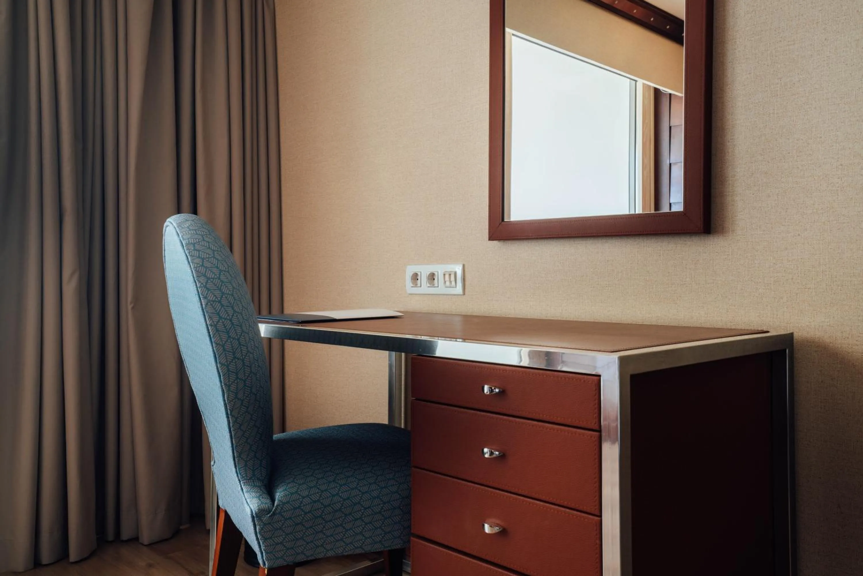 Seating area in Sesimbra Oceanfront Hotel - Preferred Hotels and Resorts