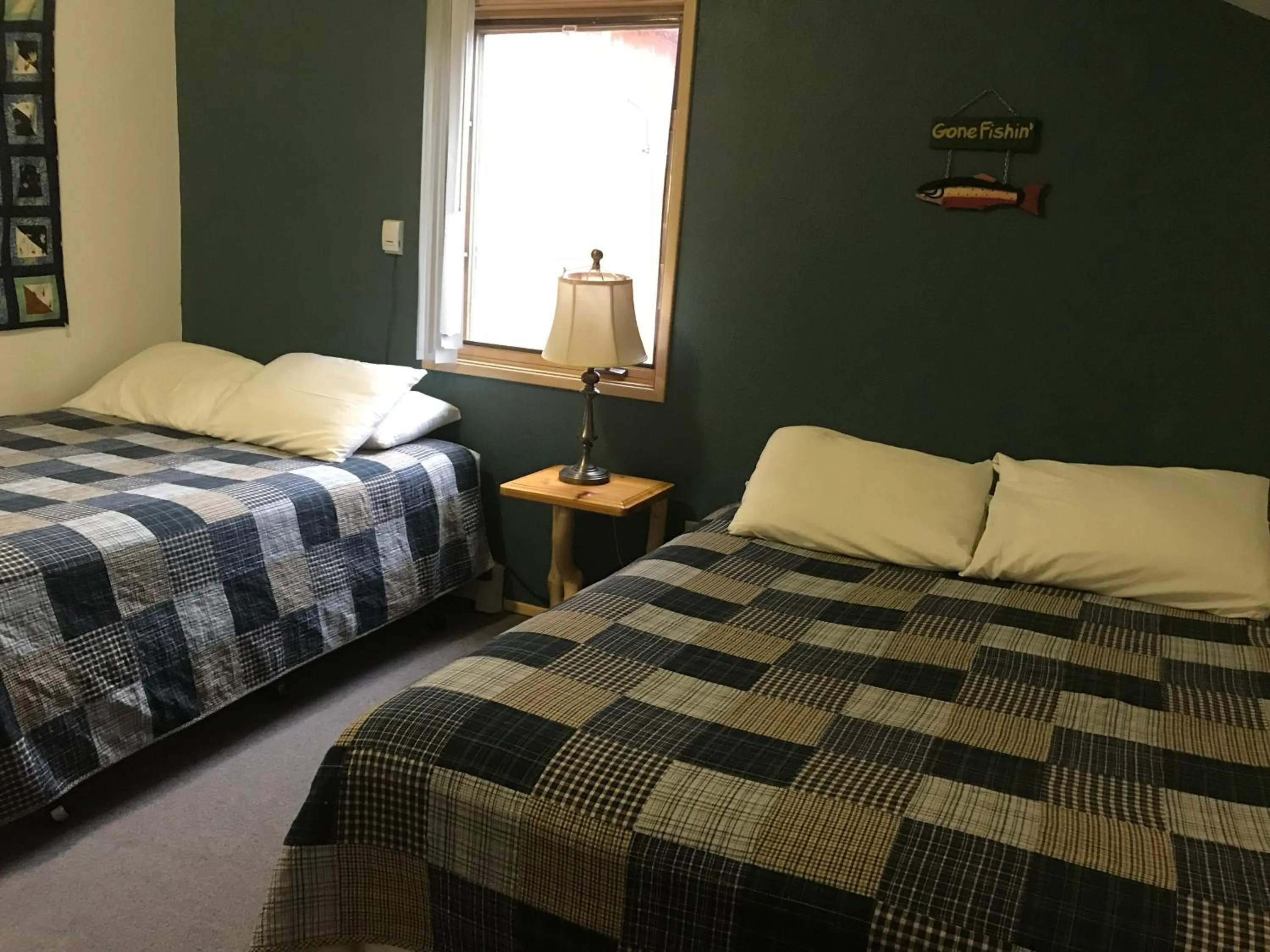 Bed in Lake Louise Lodge, Alaska