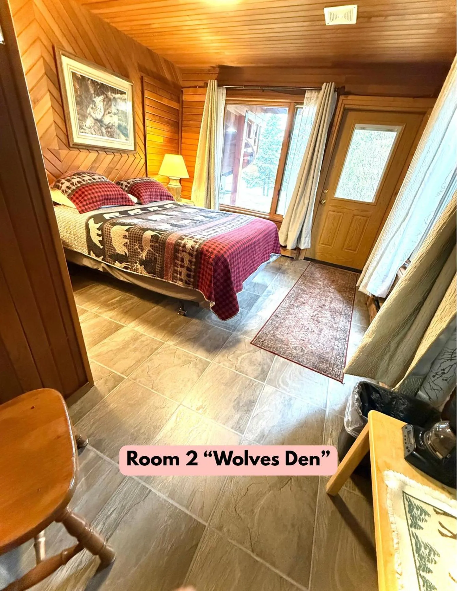 Bed in Lake Louise Lodge, Alaska