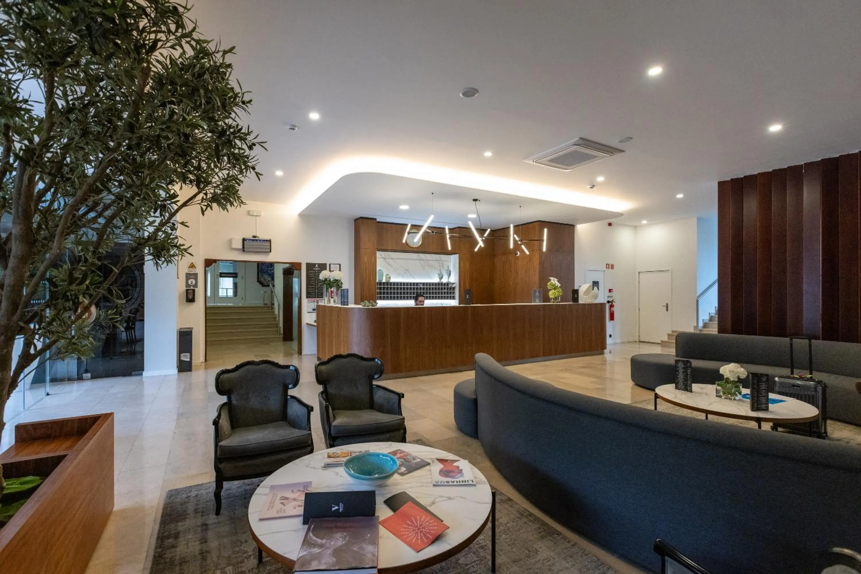 Lobby or reception in Hotel Afonso V & SPA