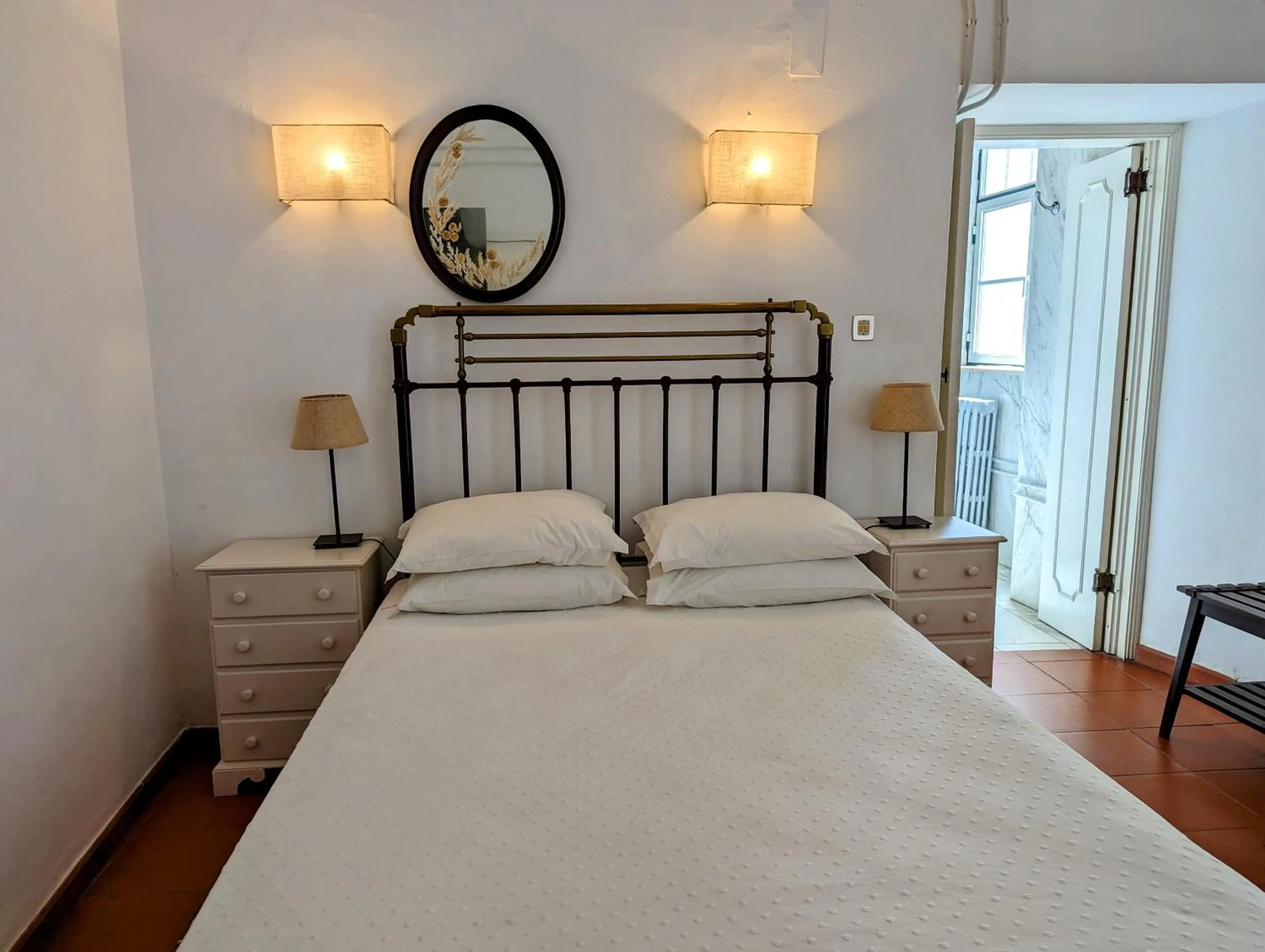 Bedroom, Bed in Hotel Solar de Monfalim