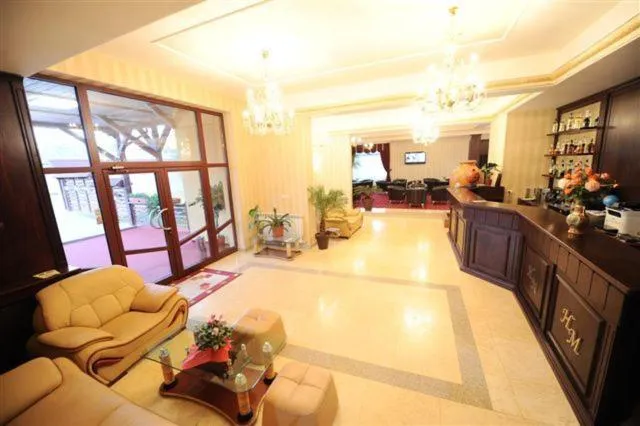 Communal lounge/ TV room in Hotel Mondial - Baia