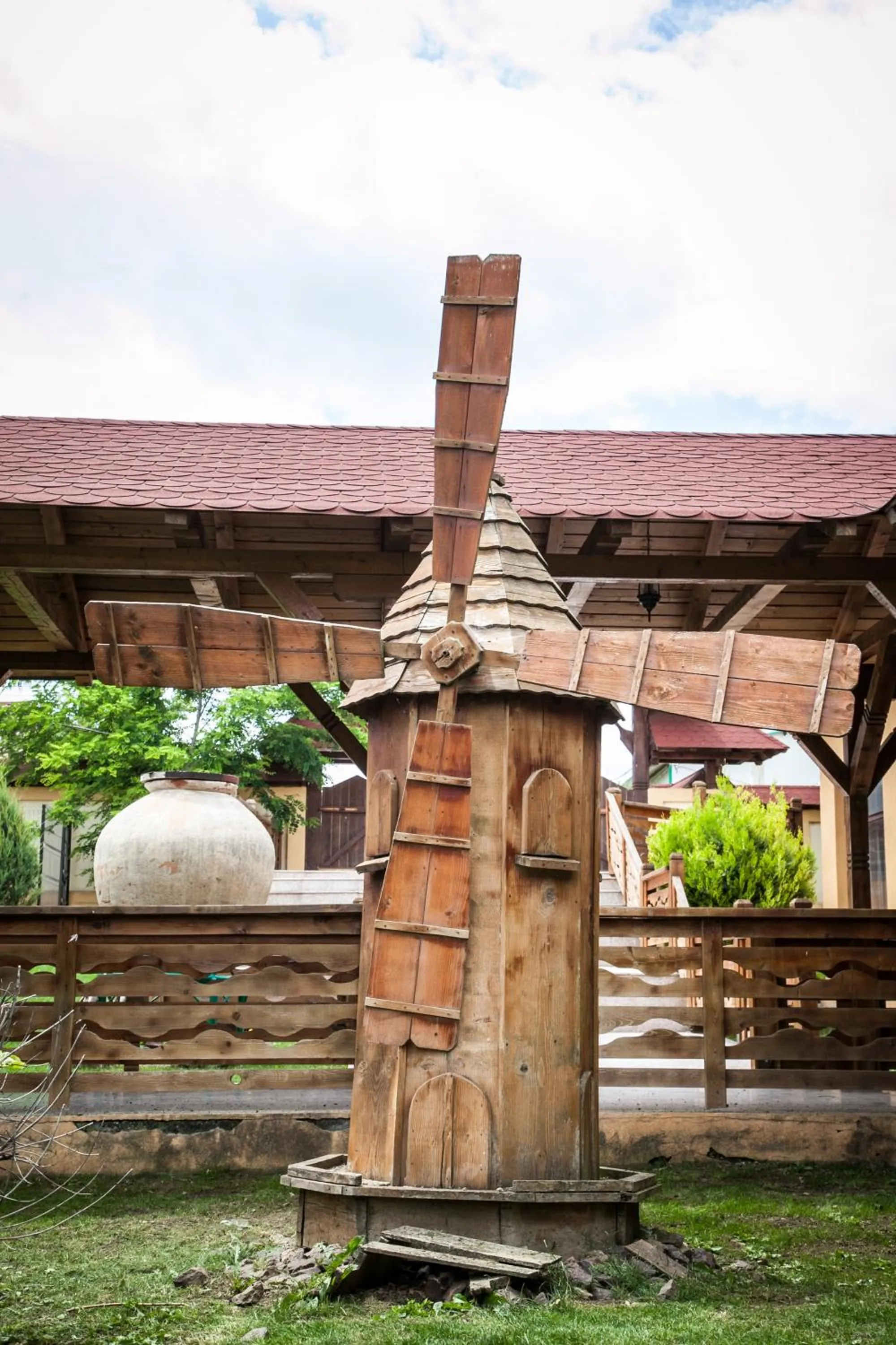 Decorative detail in Hotel Mondial - Baia