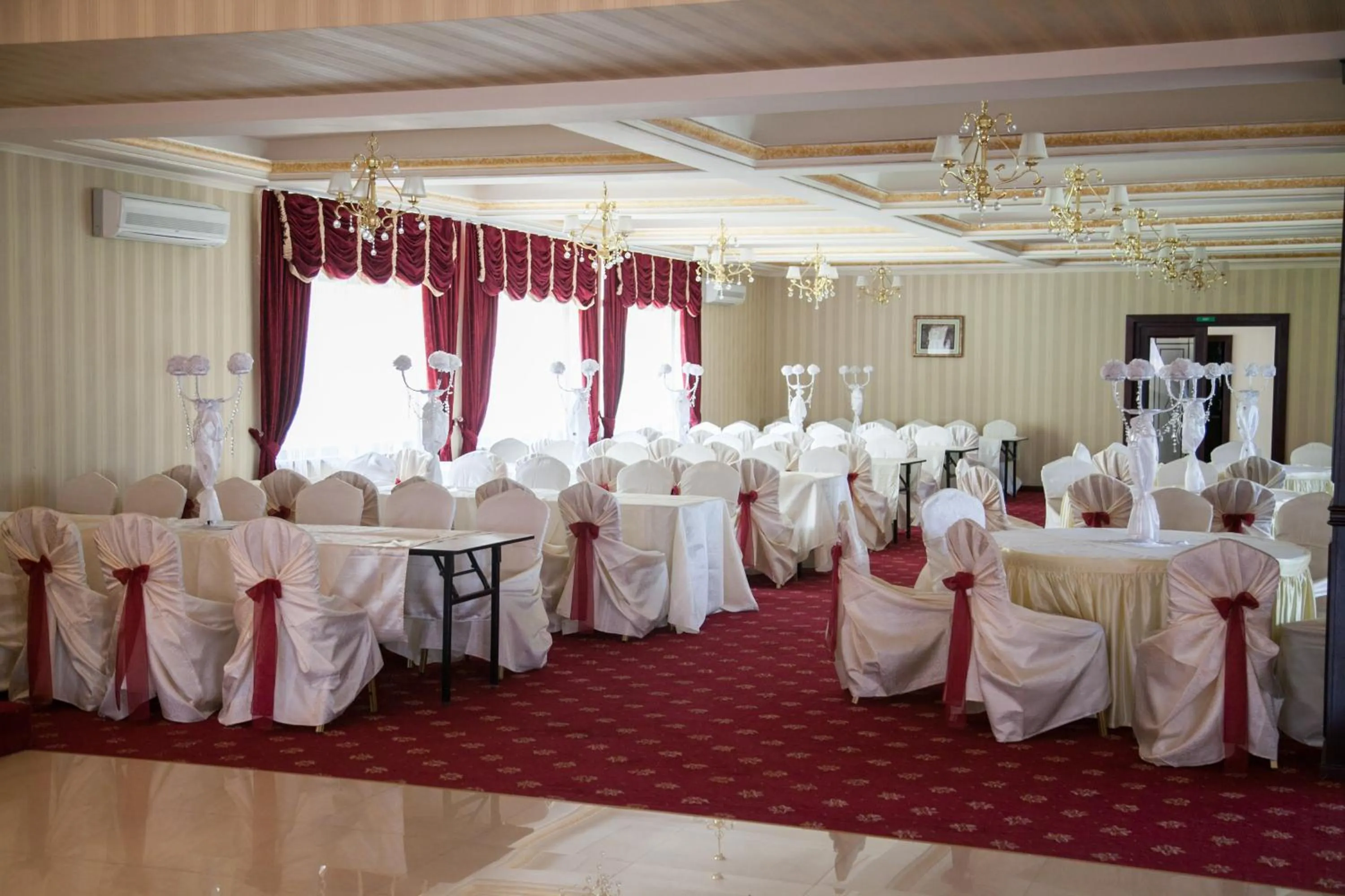 Decorative detail in Hotel Mondial - Baia