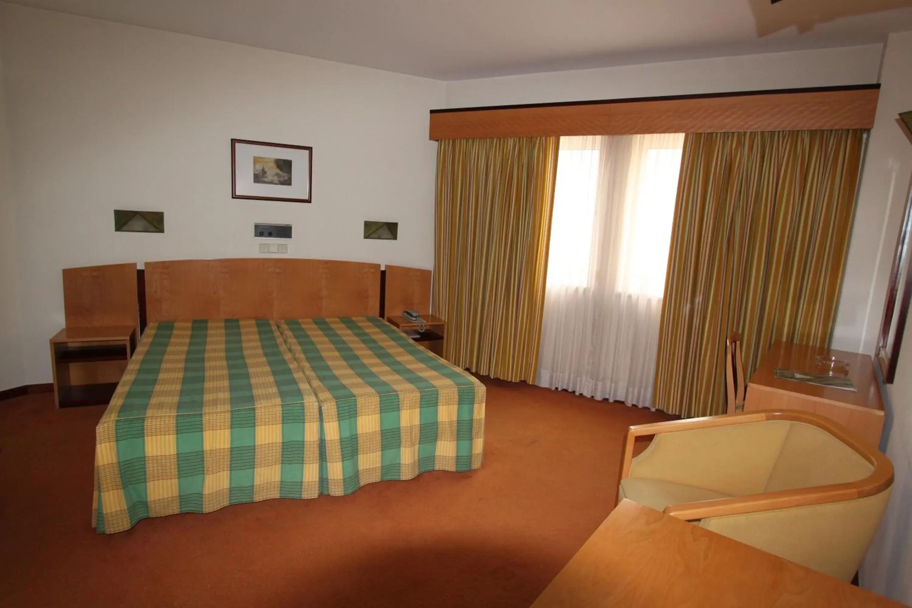 Triple Room in Hotel São Lourenço Triple Room in Hotel São Lourenço