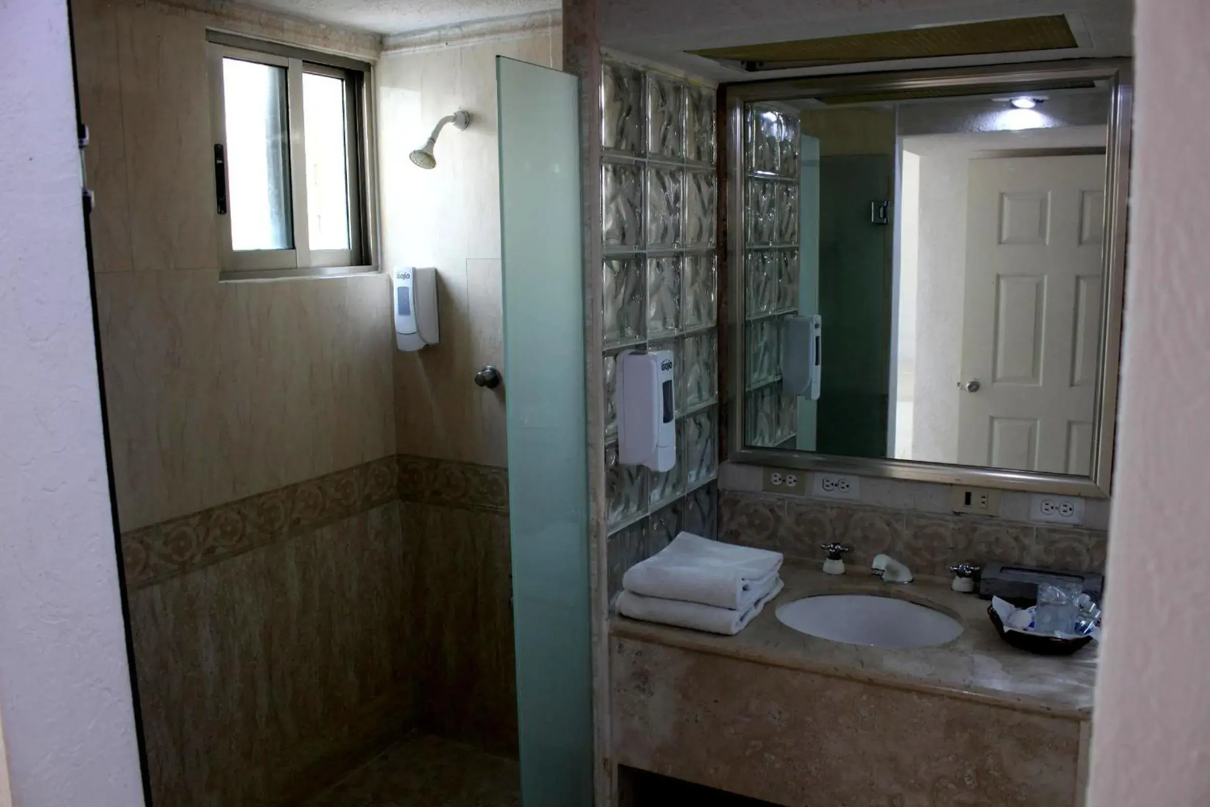 Standard Family Room in Hotel Plaza Caribe Standard Family Room in Hotel Plaza Caribe