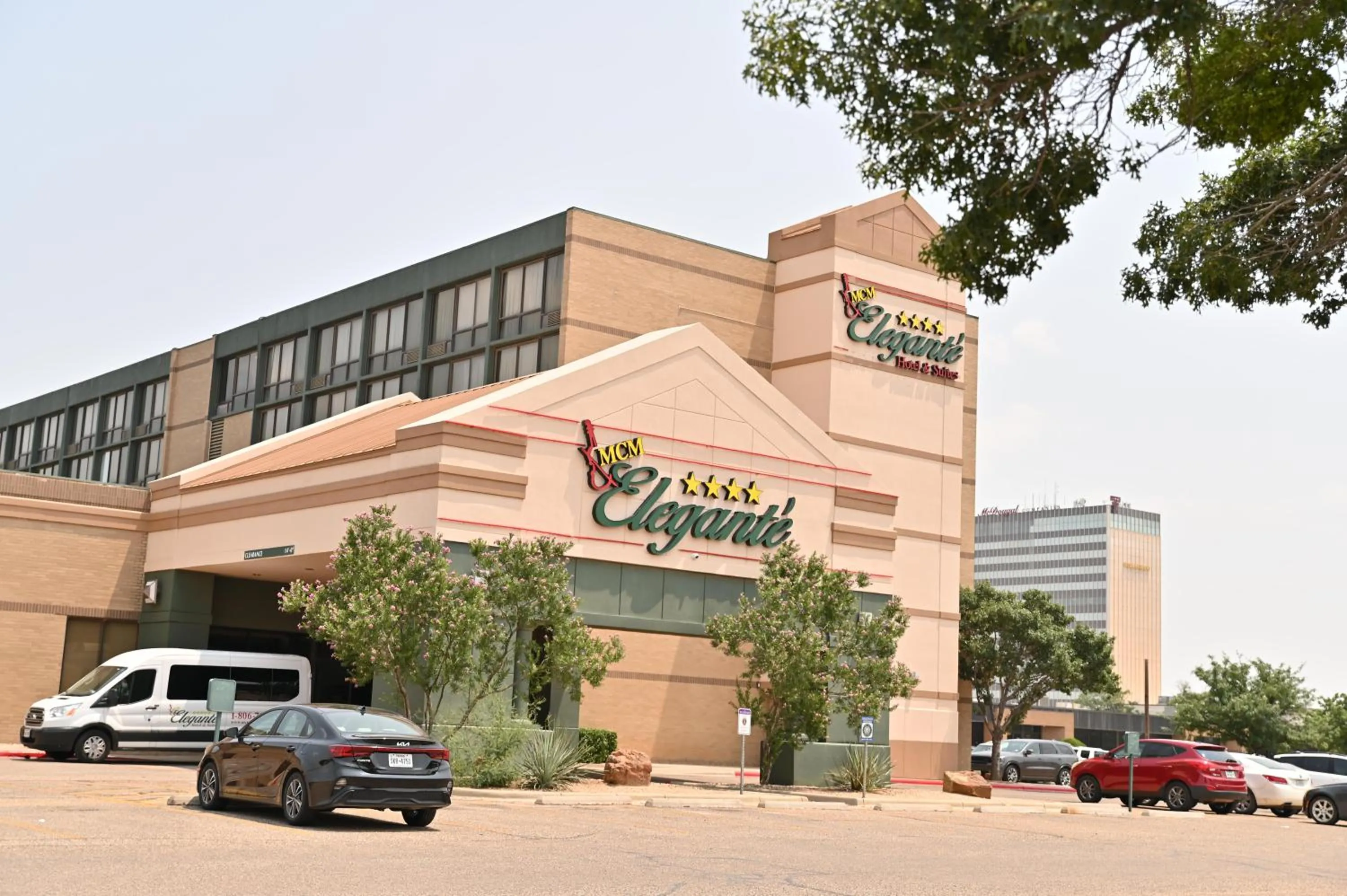 Property building in MCM Elegante Hotel & Suites Lubbock