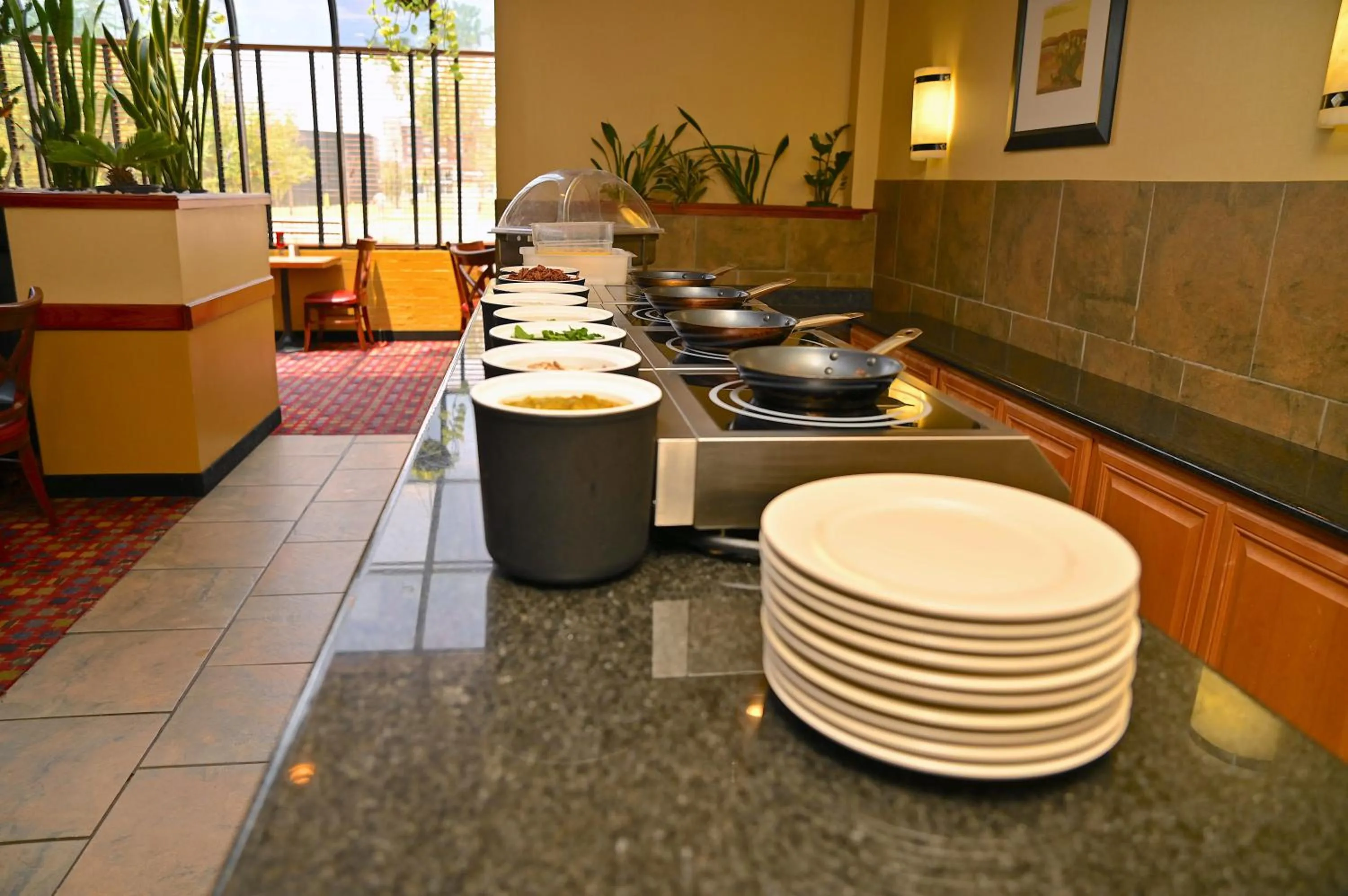 Breakfast in MCM Elegante Hotel & Suites Lubbock