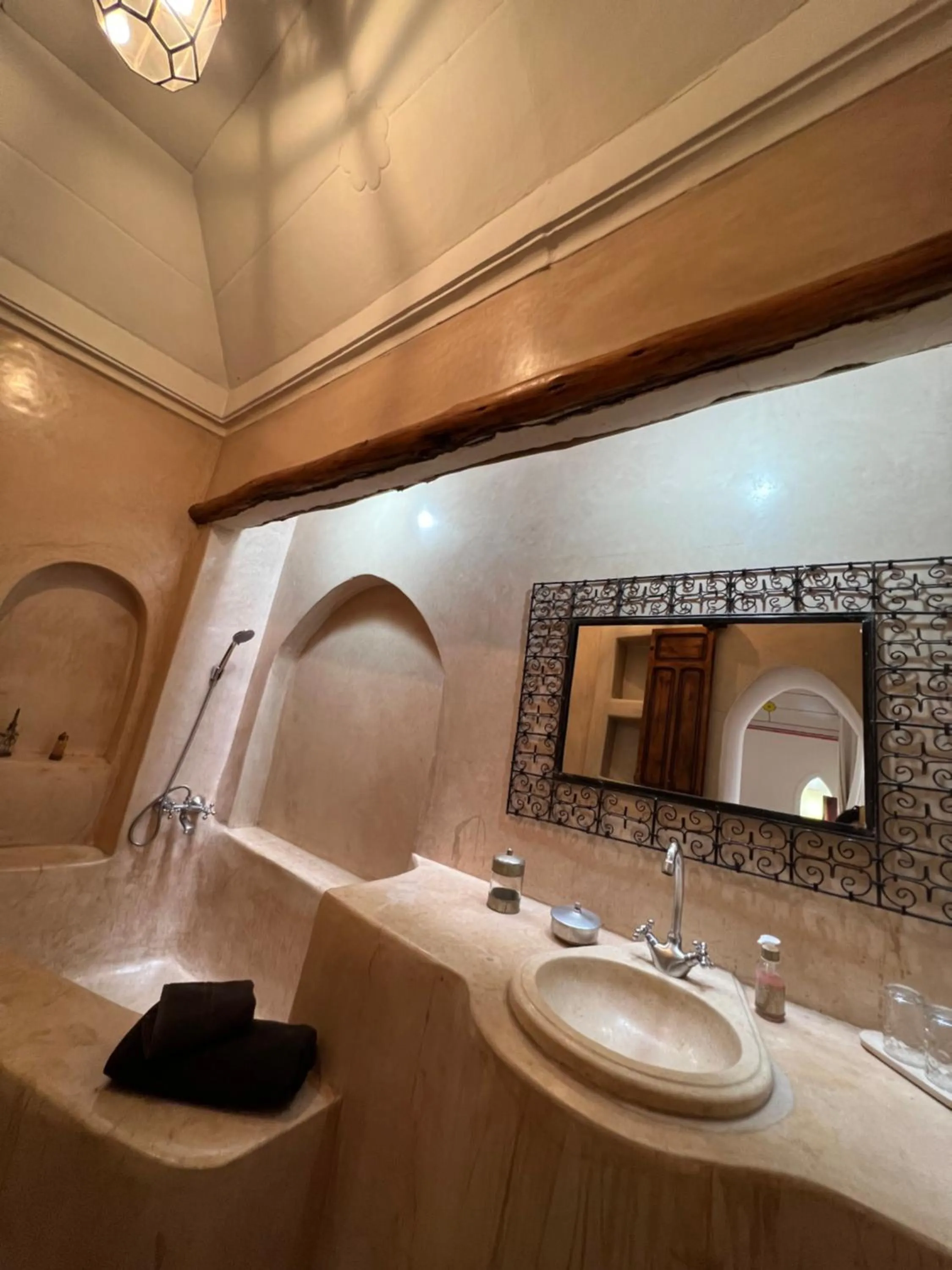 Bathroom in Riad Villa El Arsa