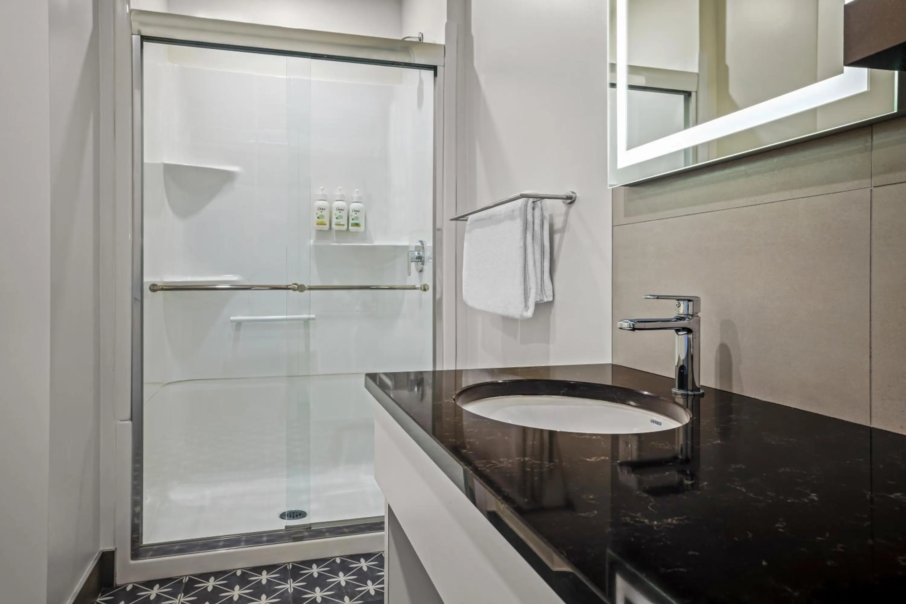 Shower in Days Inn by Wyndham Riviere-Du-Loup