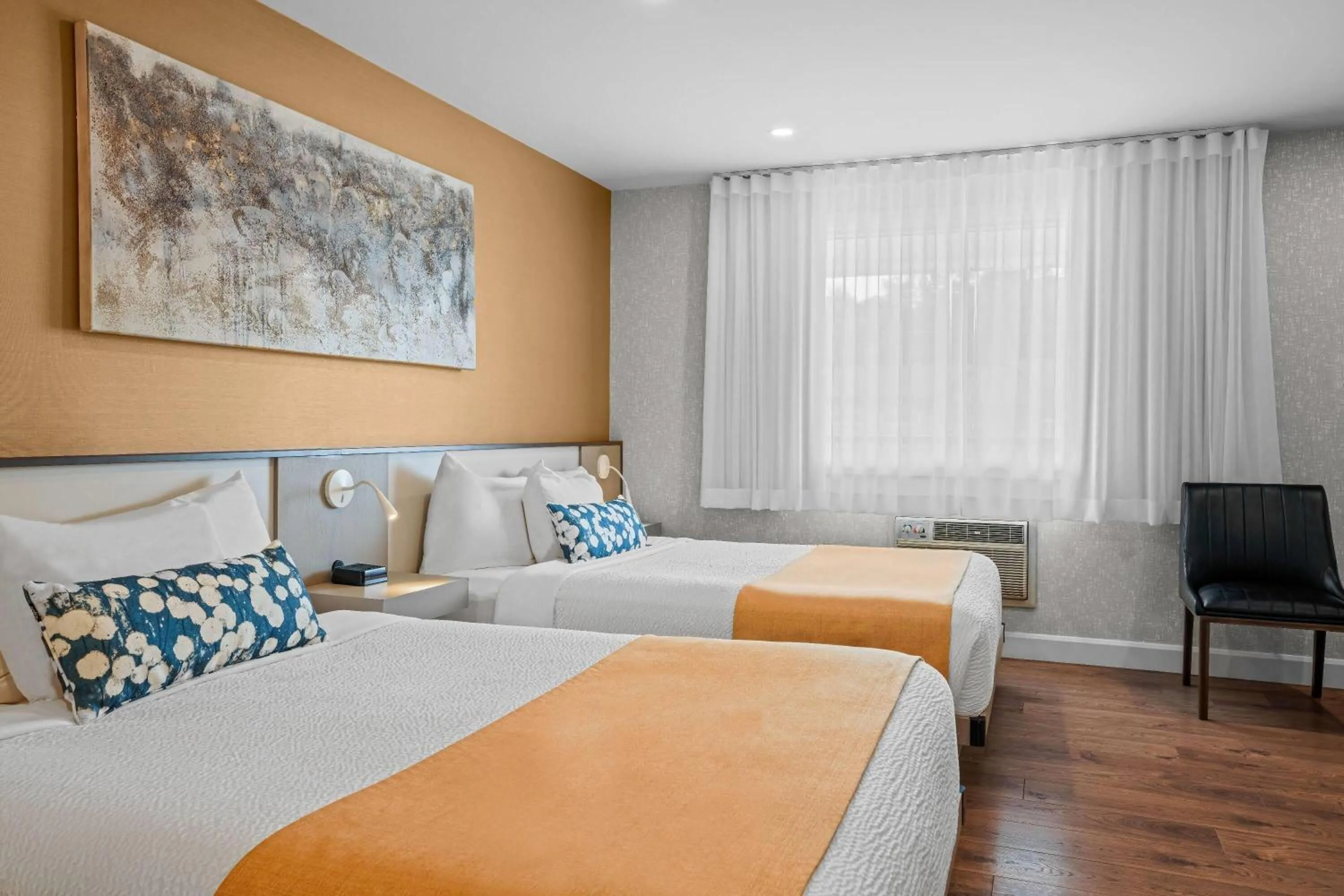 Bed in Days Inn by Wyndham Riviere-Du-Loup