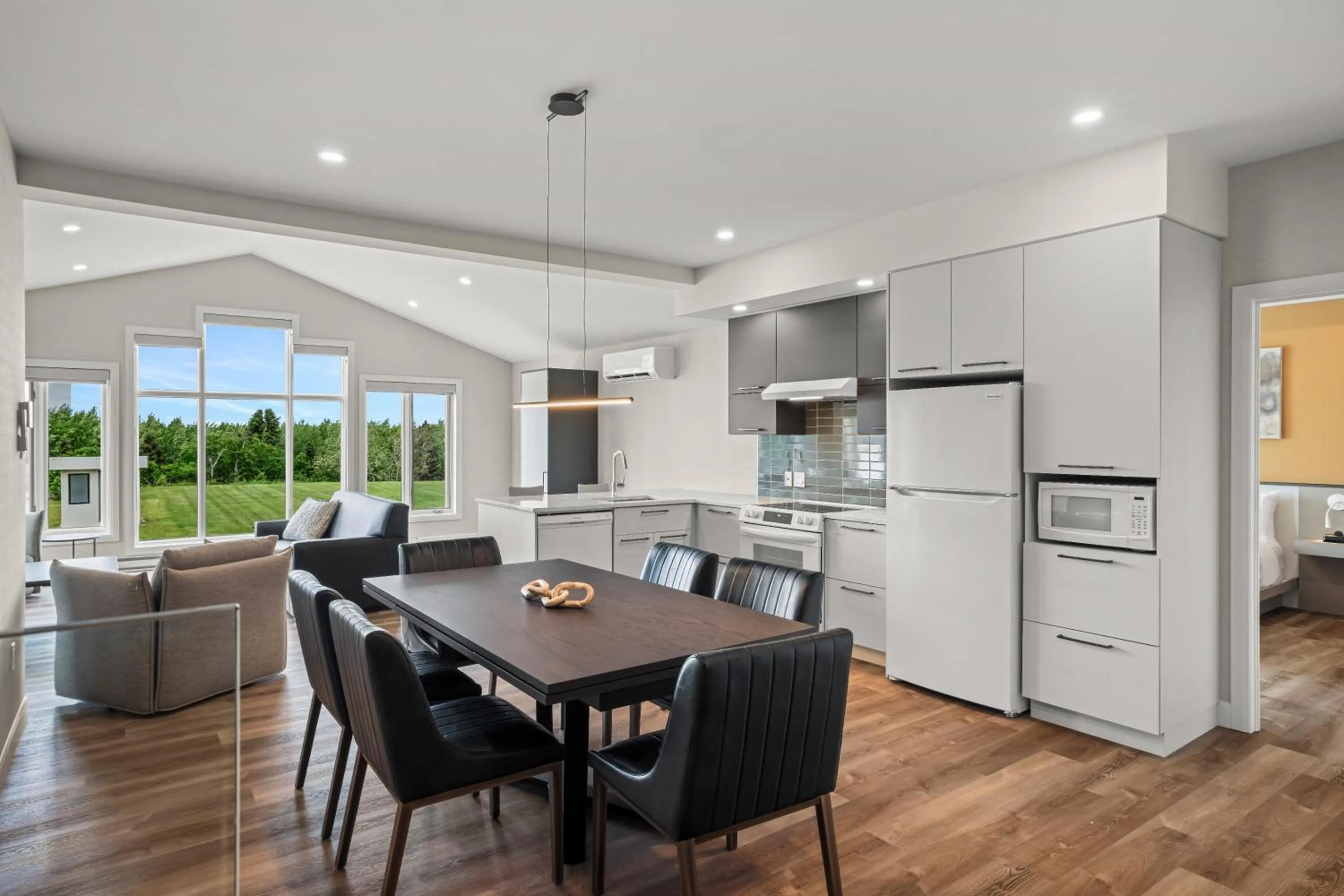 Living room in Days Inn by Wyndham Riviere-Du-Loup
